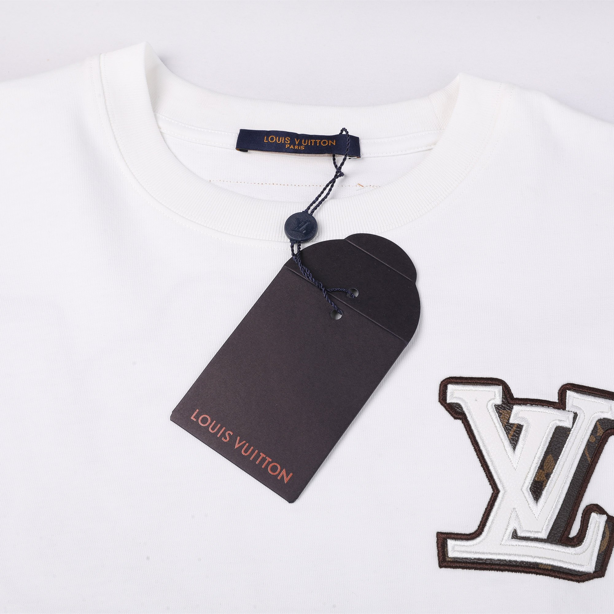 180 lv路易威登LOUIS VUITTON 驴家1v 经典logo皮标半袖T恤短袖