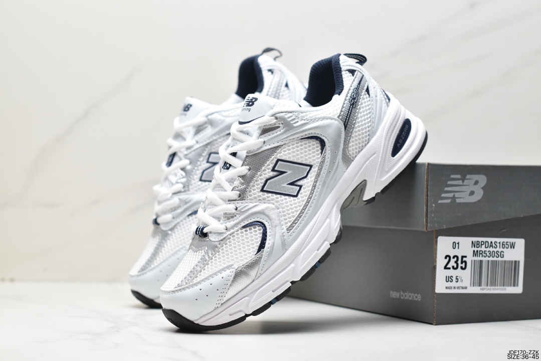 The NewBalance 530 series of sports shoes continues the NB530 with another pair of retro sports shoes with good looks, MR530SG.