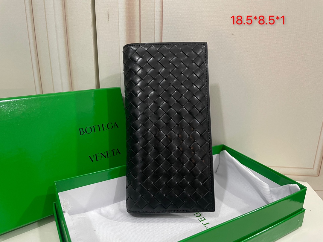 Bottega Veneta Long Wallet Intrecciato Calfskin