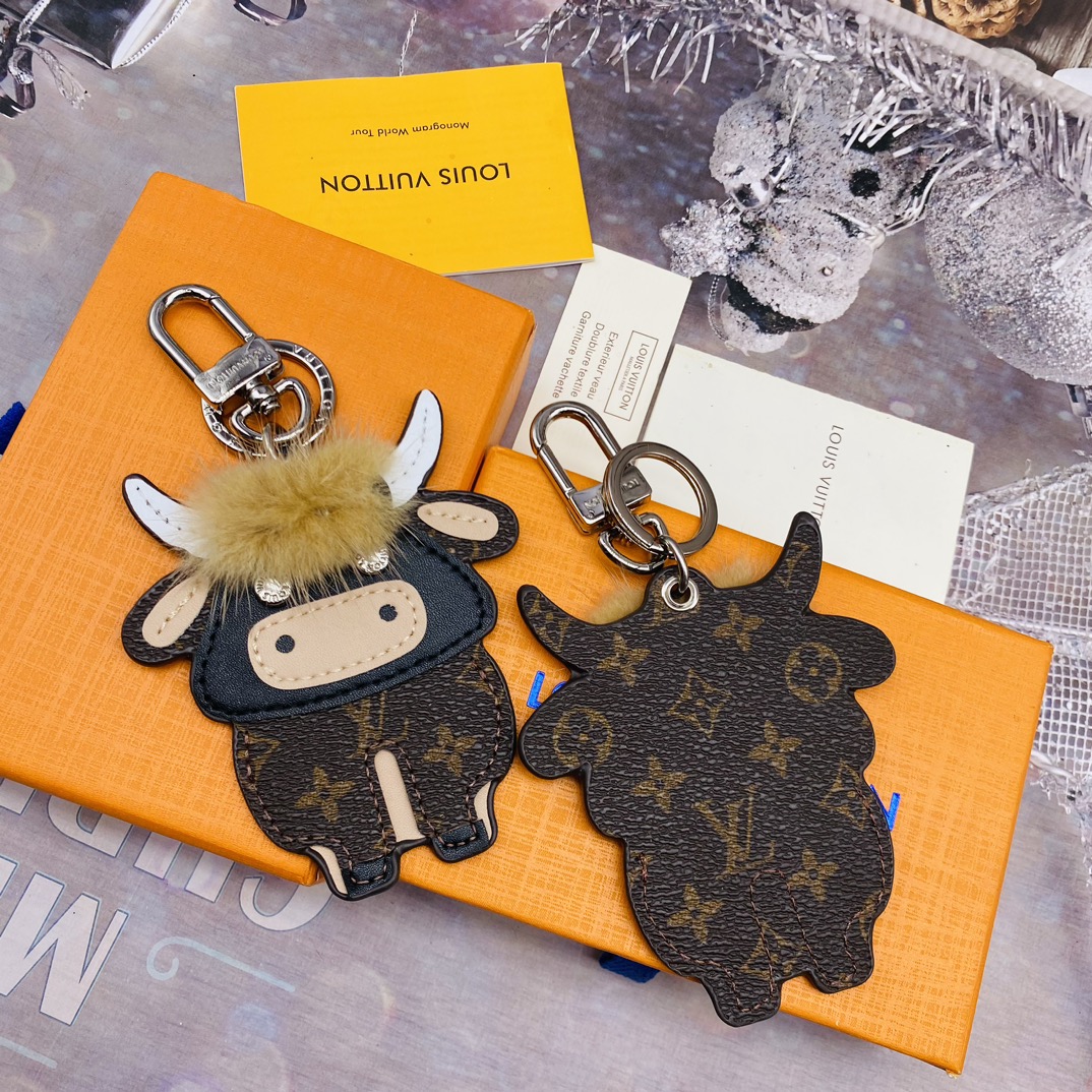Mini cow keychain side view