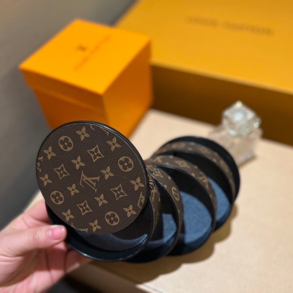 Rotating jewelry organizer side view