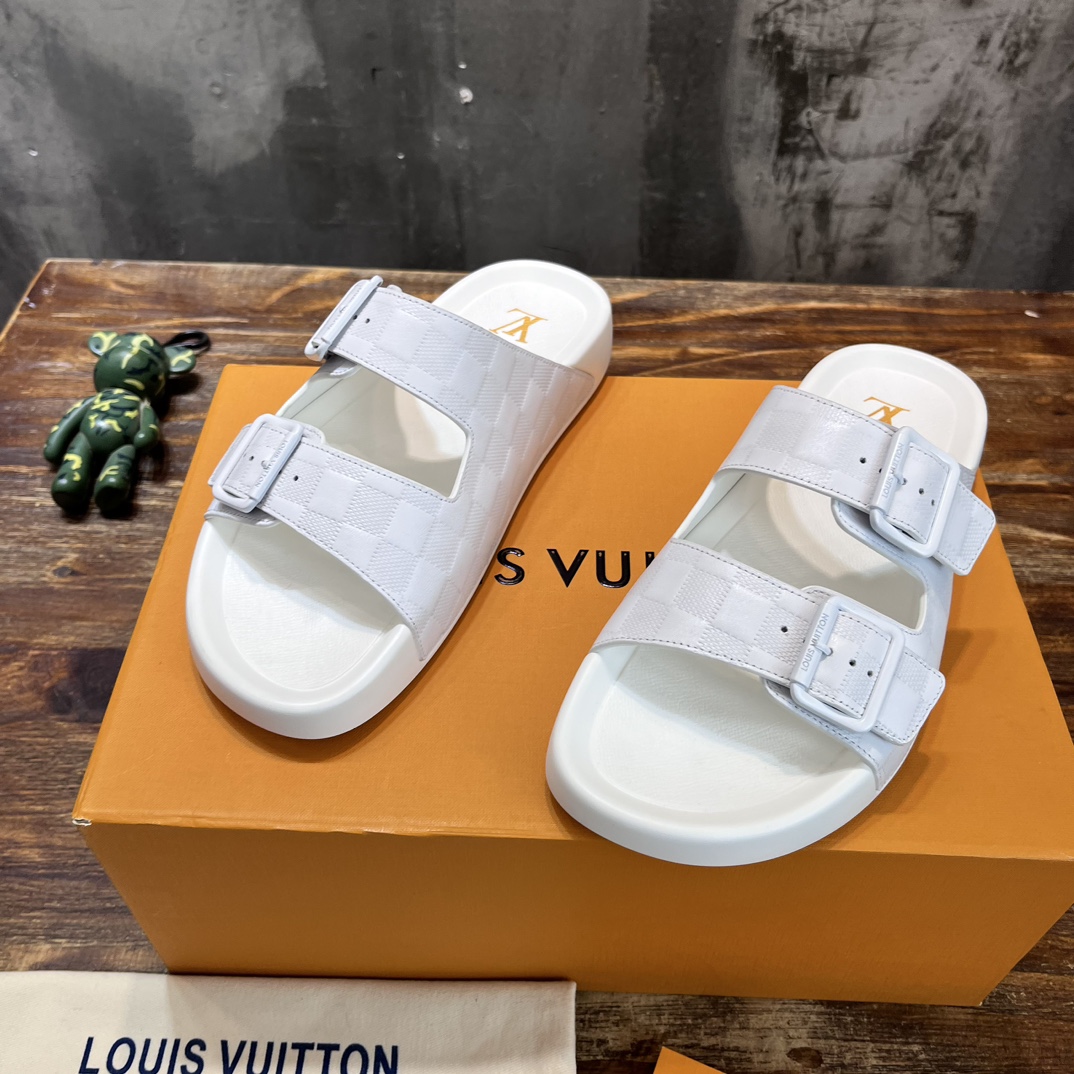 Louis Vuitton LV路易威登 驴牌L家 最新款 老花 棋盘格 浮雕 厚底 凉鞋 拖鞋