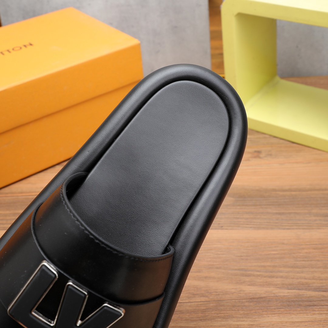 Louis Vuitton Men's Leather Sandals - Fashionable Casual Style, Sizes 38-46 9 i1677255306 7646 7