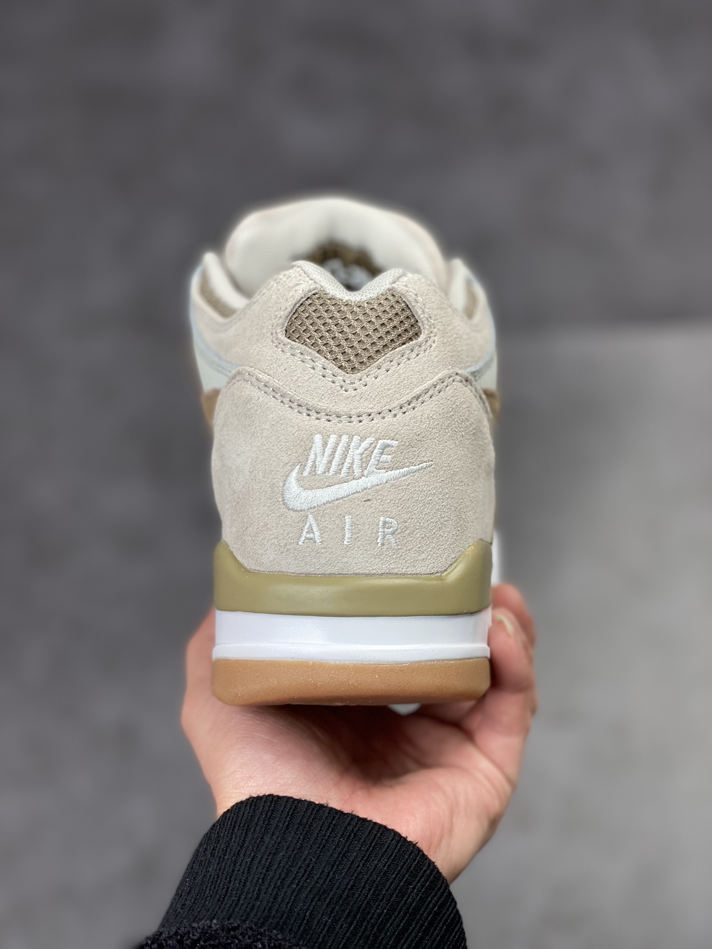 240 Nike Air Flight 89 皮革高帮复古篮球鞋 819665-002