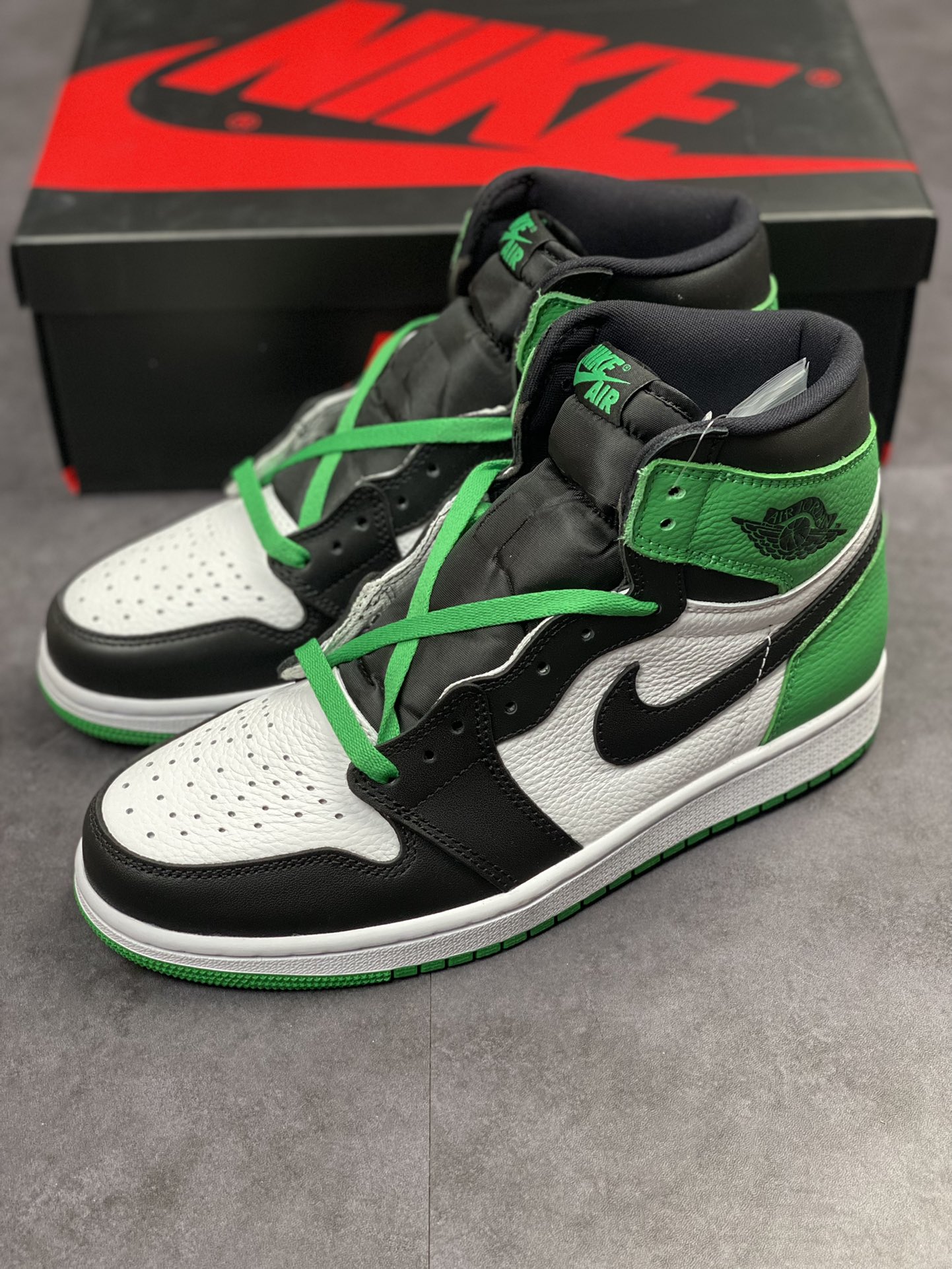 260  Air Jordan 1 High OG ”Lucky Green” 黑绿脚趾 DZ5485-031