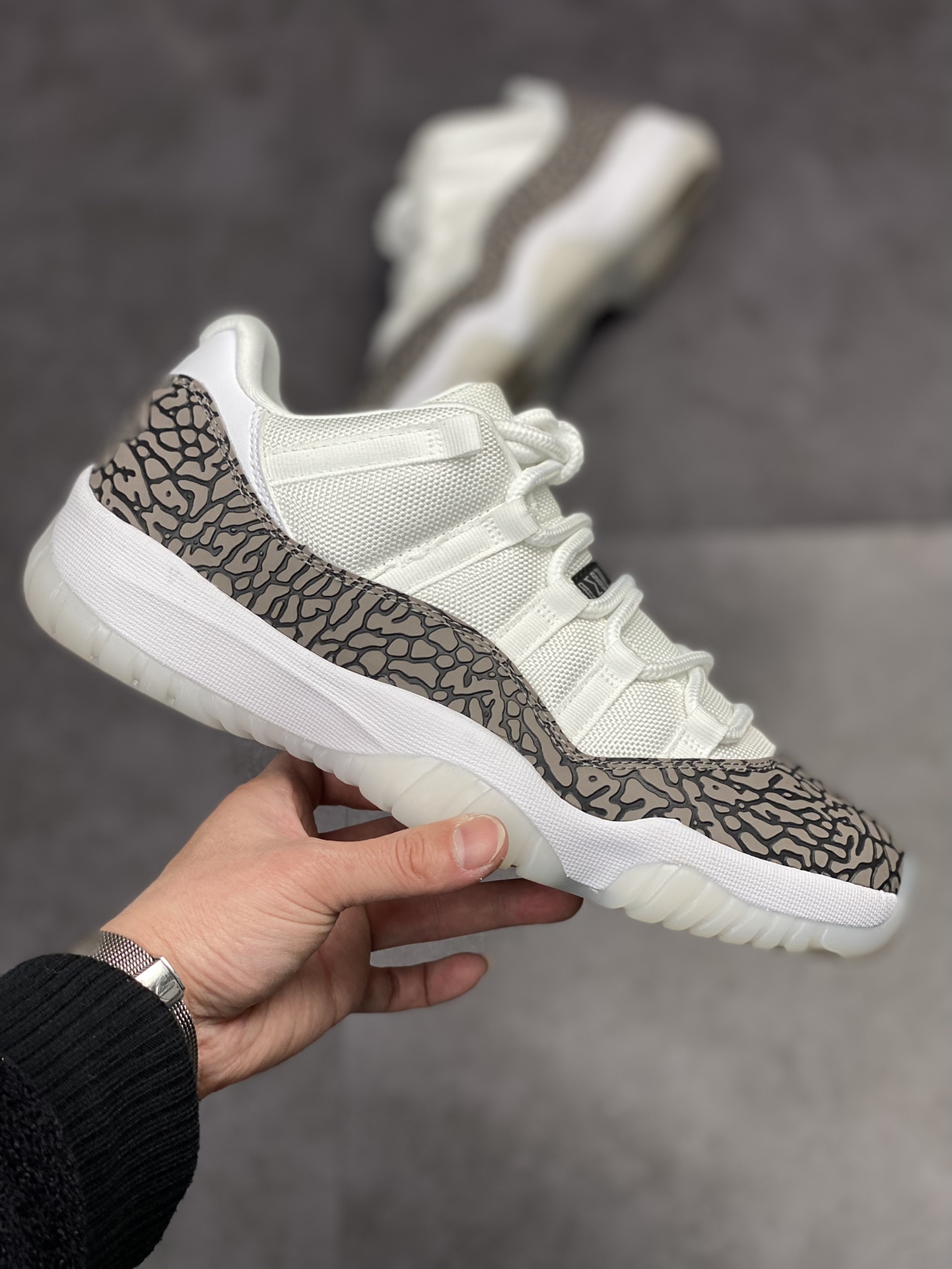 320 Air Jordan 11 Low ”Elephant” AJ11 复刻爆裂纹大象AV2187-140