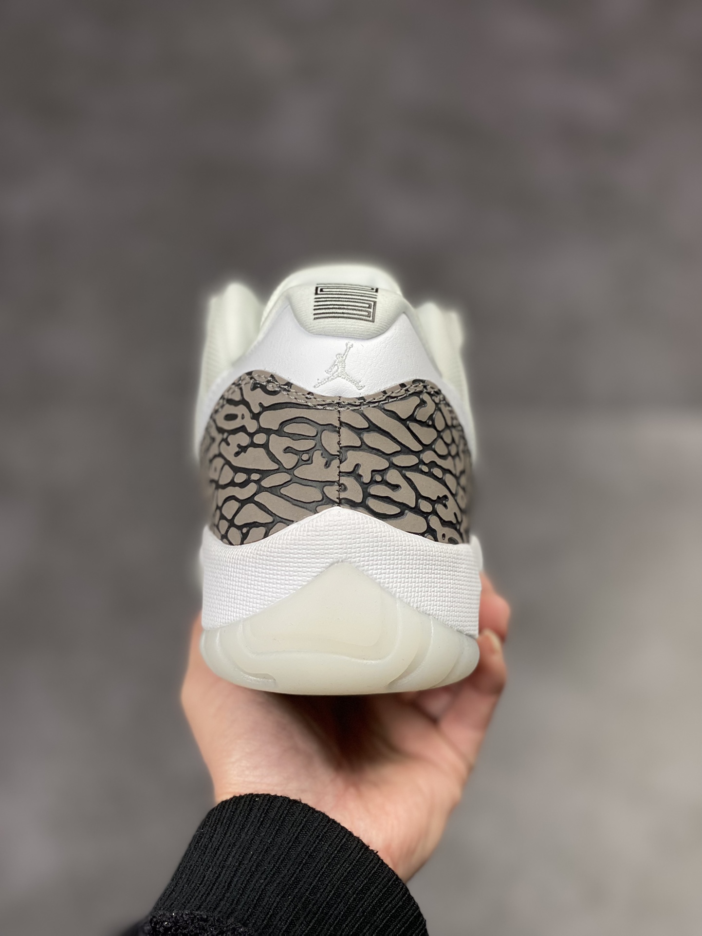 320 Air Jordan 11 Low ”Elephant” AJ11 复刻爆裂纹大象AV2187-140