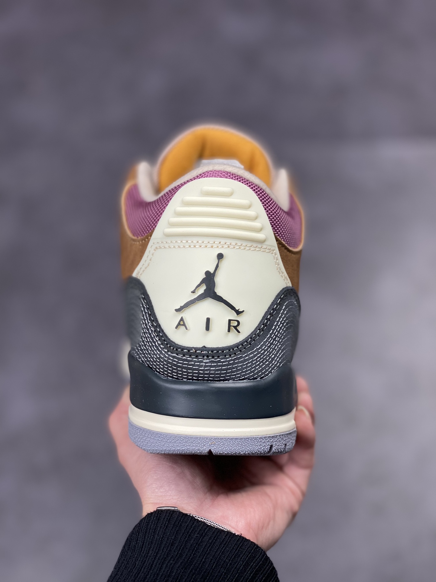 240 Air Jordan 3 Retro 棕色拼接  DR8869-200