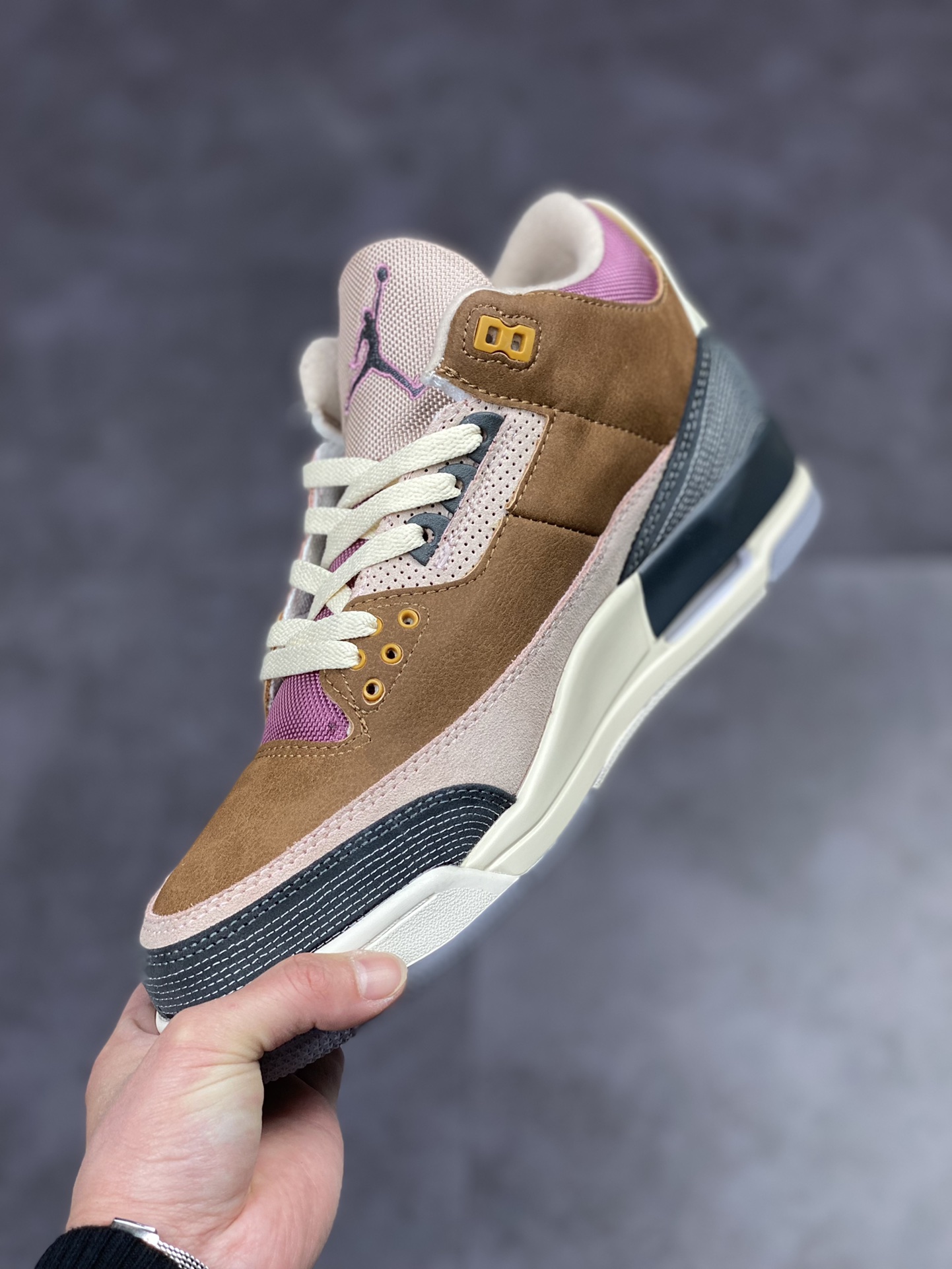 240 Air Jordan 3 Retro 棕色拼接  DR8869-200