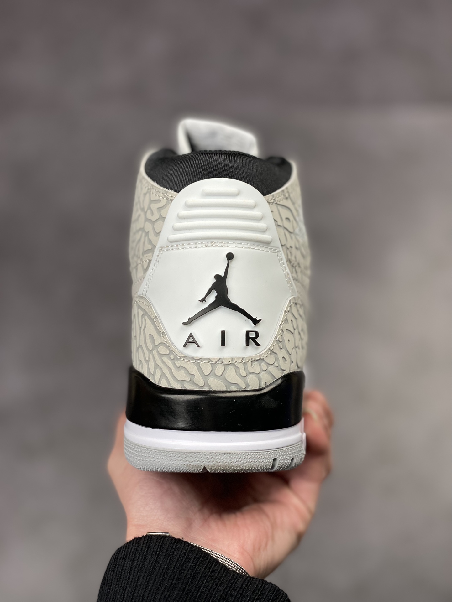260 Air Jordan Legacy 312  AV3922-100