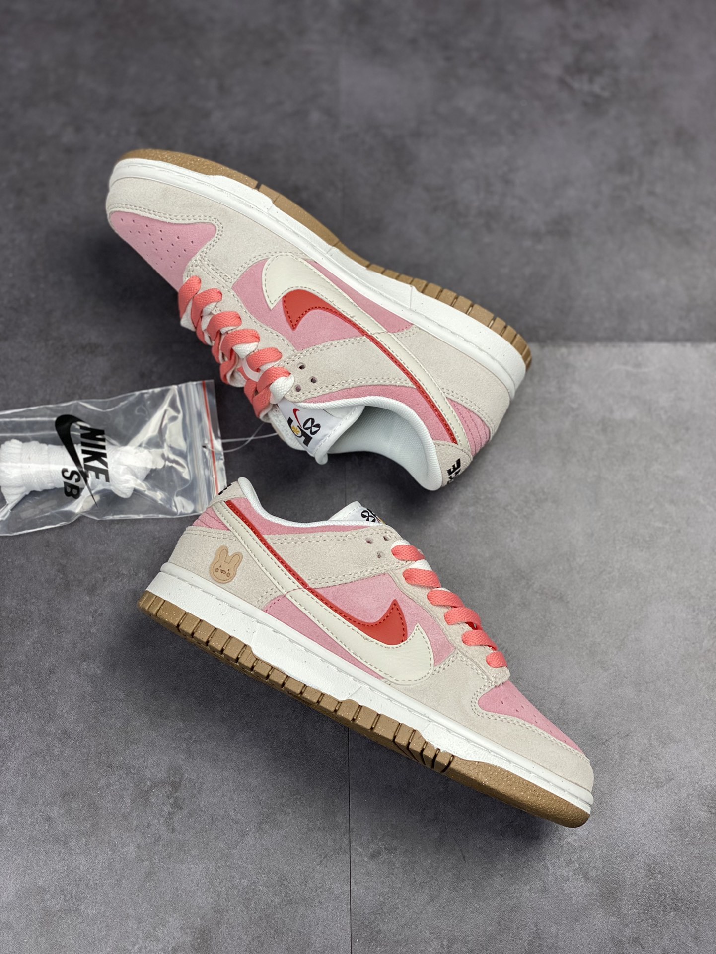 260 Nike Dunk Low SE CNY 兔年限定 兔子饼干 DO9457-100