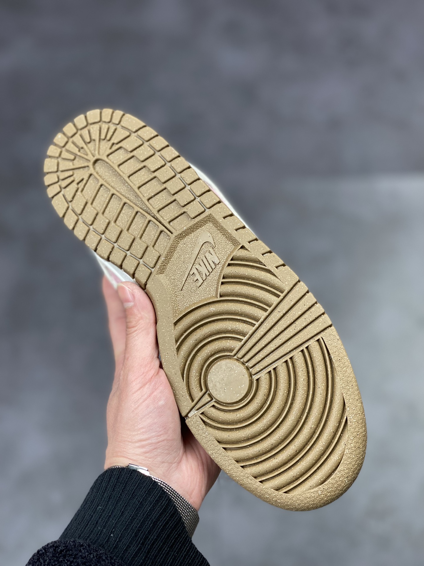 260 Nike Dunk Low SE CNY 兔年限定 兔子饼干 DO9457-100