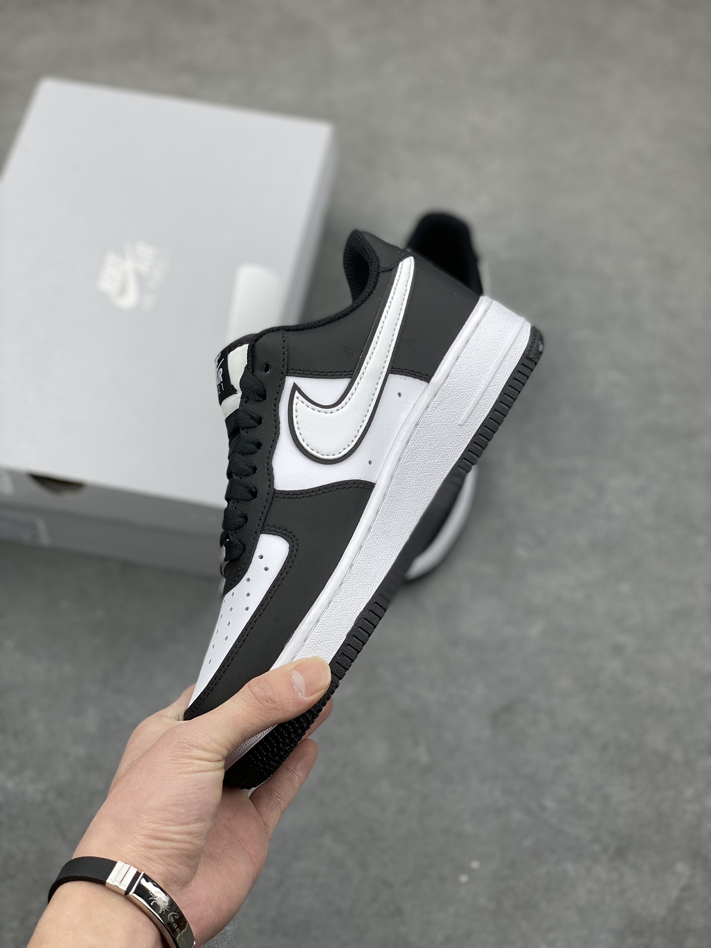 Nike Air Force 1 '07 Low 'Panda' Black/White Casual Sneakers DV0788-001 4 i1677263734 1762 2