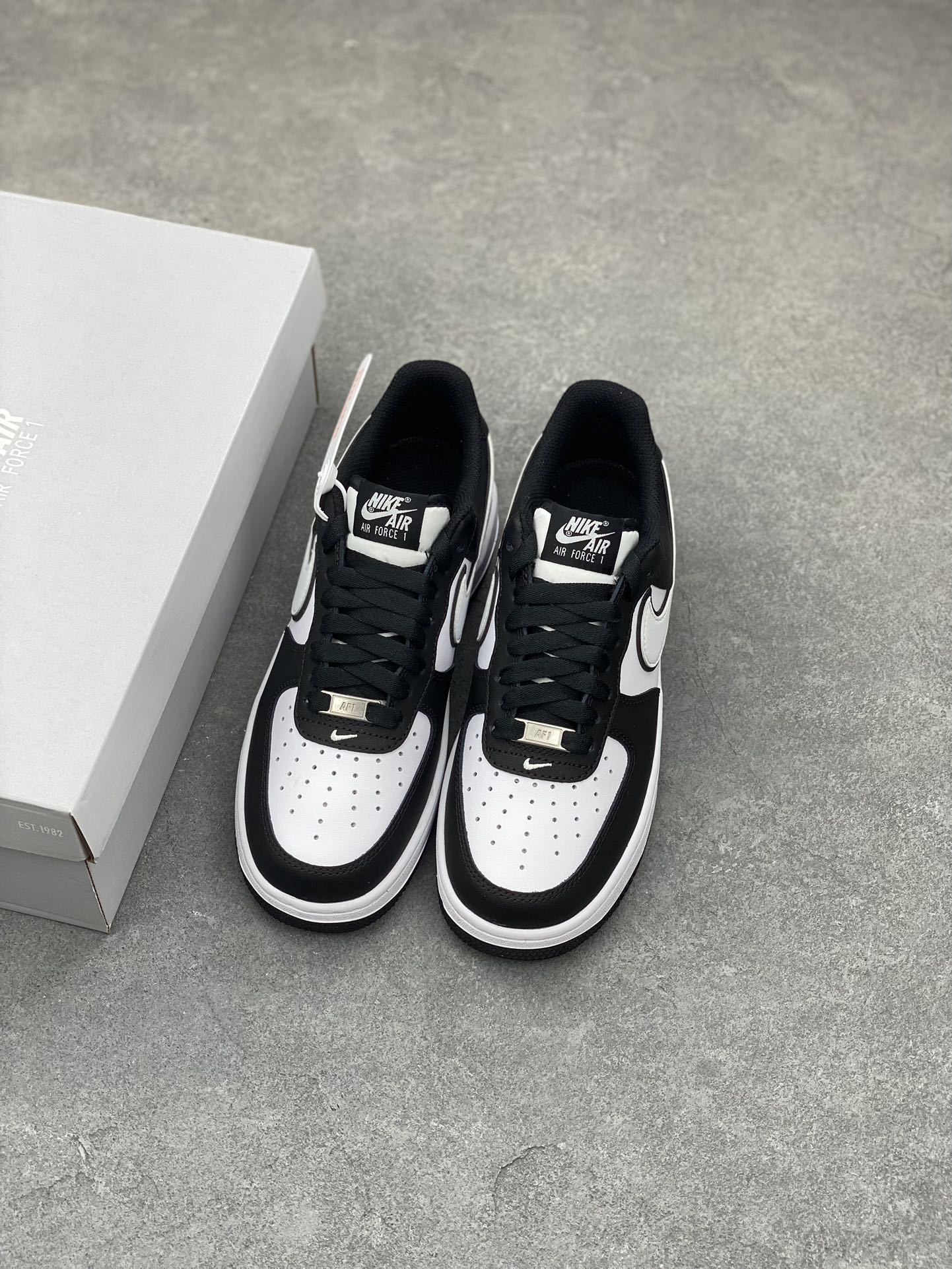 Nike Air Force 1 '07 Low 'Panda' Black/White Casual Sneakers DV0788-001 9 i1677263734 8861 7