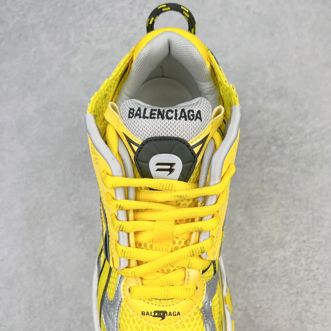 图片[5]-💰460 ＃VG零售版 BALENCIAGA Runner Sneaker 巴黎世家七代慢跑系列低帮复古野跑潮流运动鞋老爹鞋 尼龙和网布材质 磨损效果 鞋头边缘印有尺码 背面浮印尺码 外侧印有跑者徽标 鞋舌刺绣 Balenciaga 品牌标识 鞋跟背面 Balenciaga品牌标识 材质采用65%聚氨酯、35%聚酯纤维 全新 Runner 鞋型轮廓借鉴于 2000 年初的复古线条 搭载大网眼面料制成鞋面基础，由粉色、白色尼龍与橡胶质地覆盖鞋面诠释线条感 当中透过几道手缝线与折损痕更是精准的掌握历经时间淬炼的破旧痕迹 延续其手法至鞋领、鞋跟、鞋带、中底等部分均饰有破损及脏污之貌 尤其是鞋领处与鞋带孔眼条更是采用不规则做旧技术将内容物泡棉随机露出 尺码：35 36 37 38 39 40 41 42 43 44 45 46 编码：by5936030-运动鞋