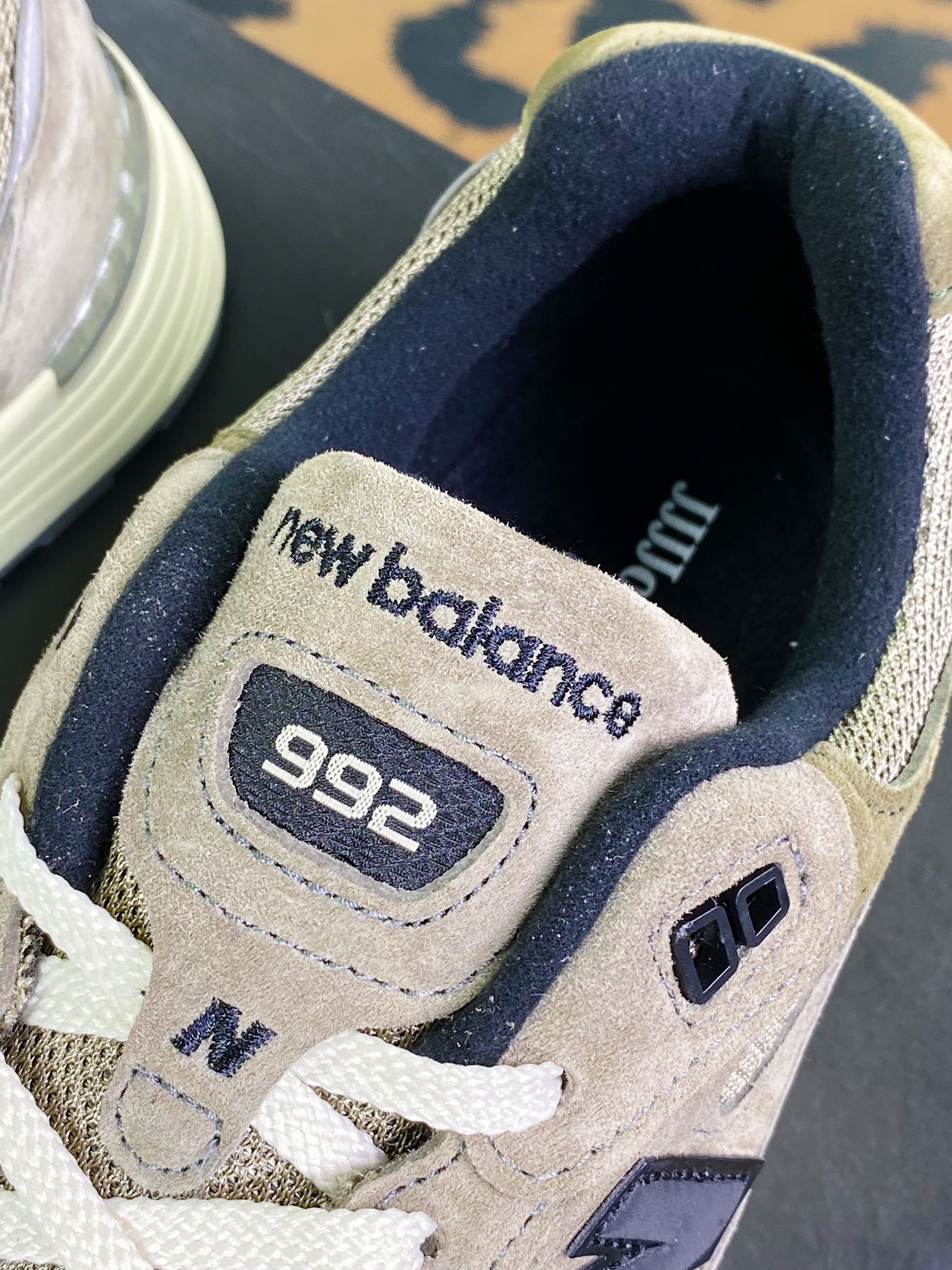 JJJJound x 【NBNew Balance】 Made in USA M992 American origin running shoes ”Light Brown Black” M992J2