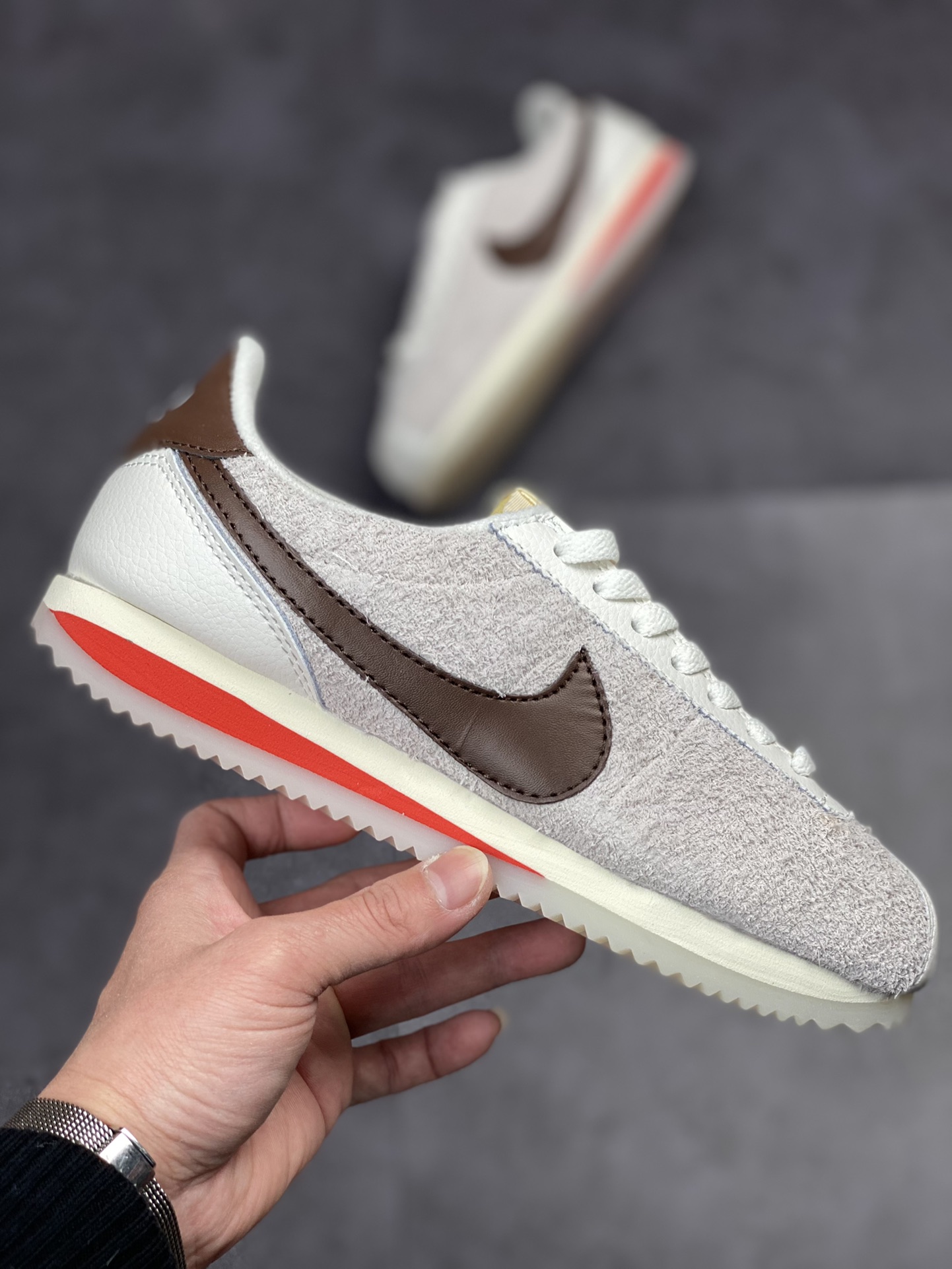 150 原装渠道订单 实体充正操作 Nike Classic Cortez Leather 经典阿甘FD2013-100