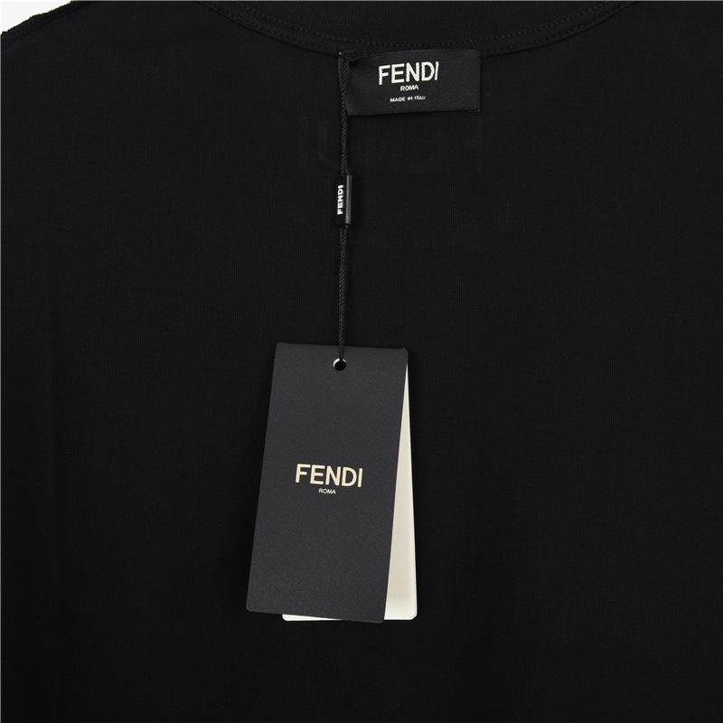 Fendi /芬迪 裂纹胶皮眼睛短袖