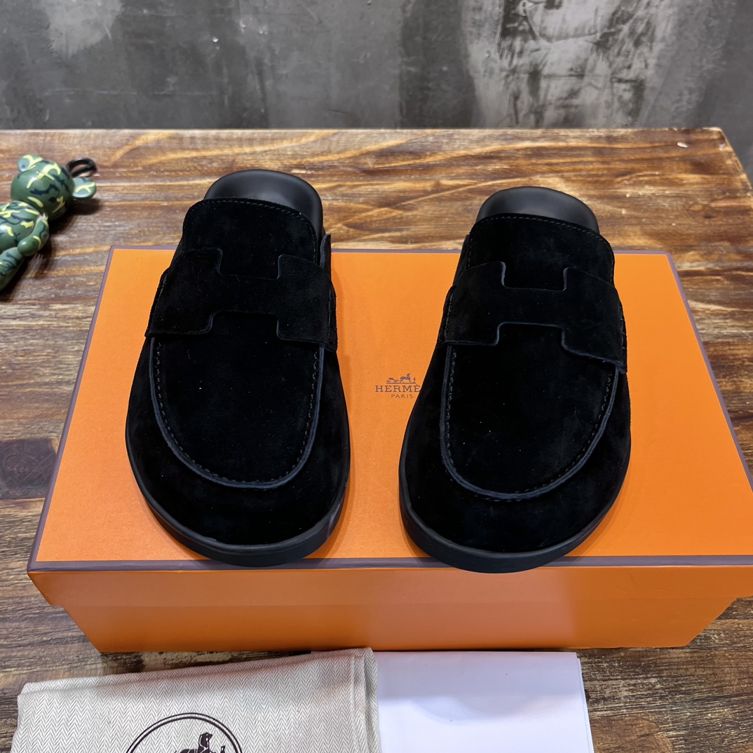 Hermès HERMES 爱马仕呆萌穆勒半拖勃肯鞋 夏天真的太需要百搭拖鞋了，怎么搭配都 ，随意且高级的感觉