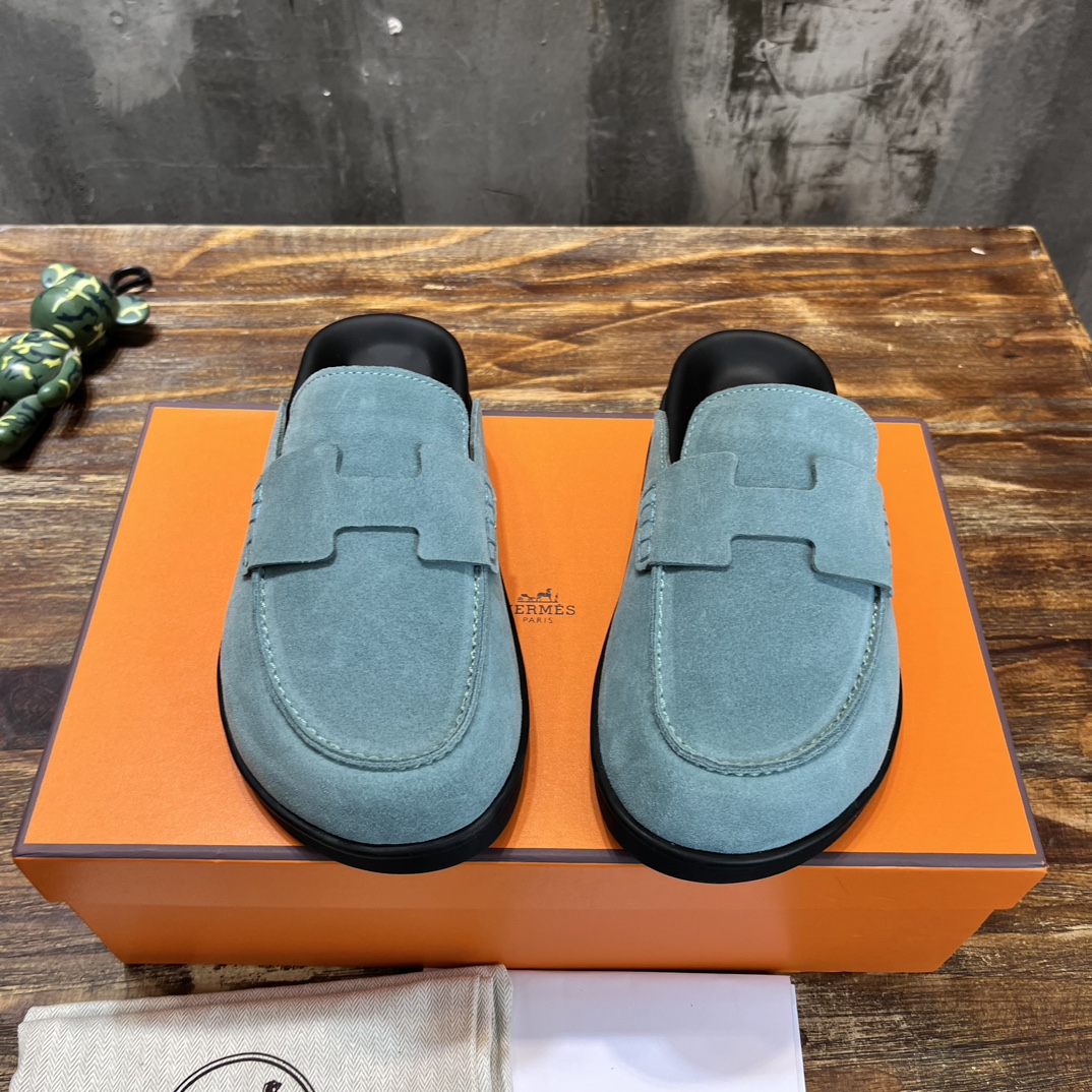 Hermès HERMES 爱马仕呆萌穆勒半拖勃肯鞋 夏天真的太需要百搭拖鞋了，怎么搭配都 ，随意且高级的感觉