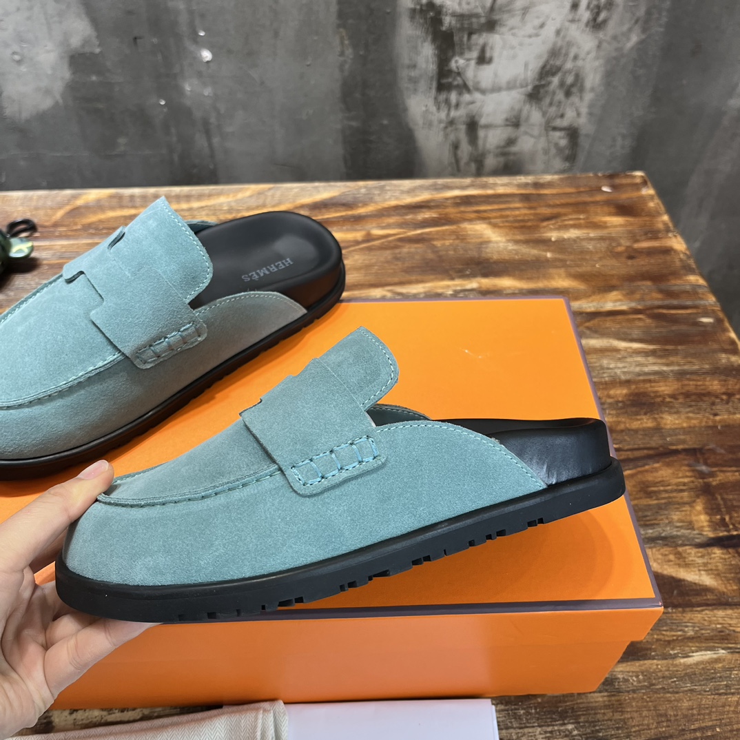 Hermès HERMES 爱马仕呆萌穆勒半拖勃肯鞋 夏天真的太需要百搭拖鞋了，怎么搭配都 ，随意且高级的感觉