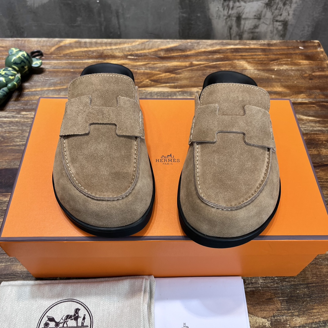 Hermès HERMES 爱马仕呆萌穆勒半拖勃肯鞋 夏天真的太需要百搭拖鞋了，怎么搭配都 ，随意且高级的感觉