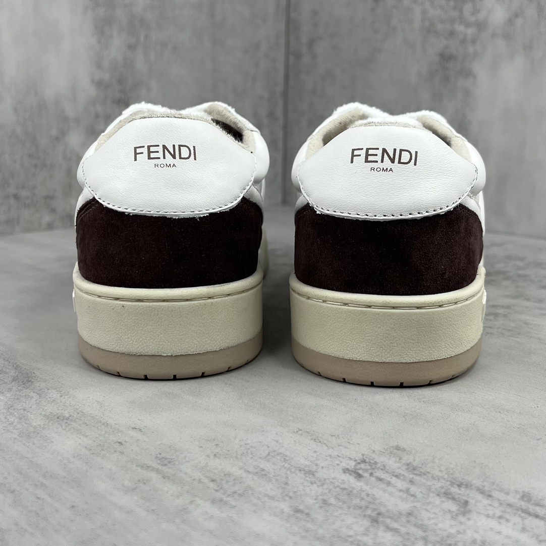 Fendi 新款上架 (莞产 ) Fendi 芬迪23ss 休闲鞋FENDI芬迪match最新 运动鞋 设计师Kim Jones打造的首款运动鞋fendi match 和LV驴牌的Trainer篮球运动鞋 鞋型差不多 添加了FF 的设计 鞋面采用麂皮和皮革拼接组合 侧面凸起的双F logo内里采用毛巾绒里 / 男款39-45