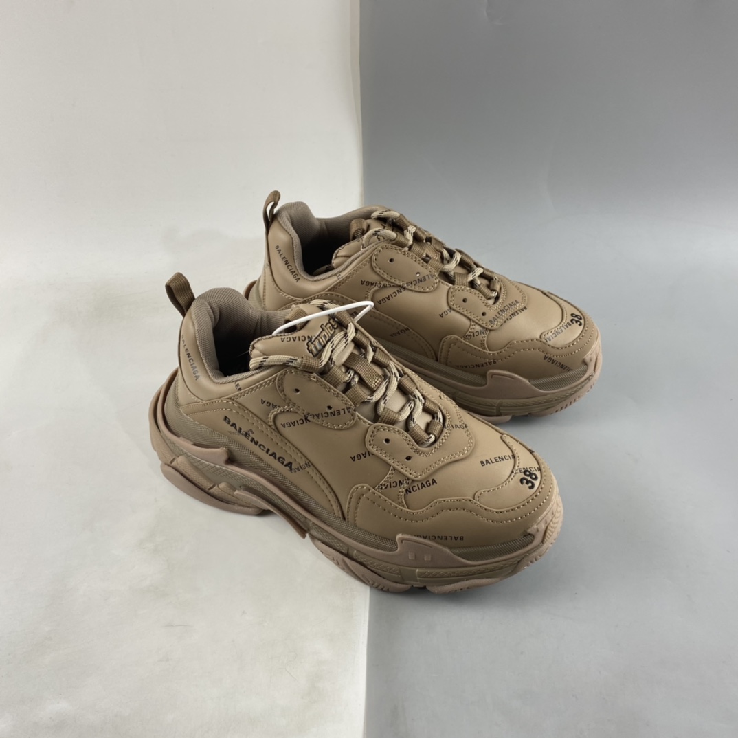 P370  Balenciaga 巴黎世家 Triple S Sneaker 复古老爹鞋