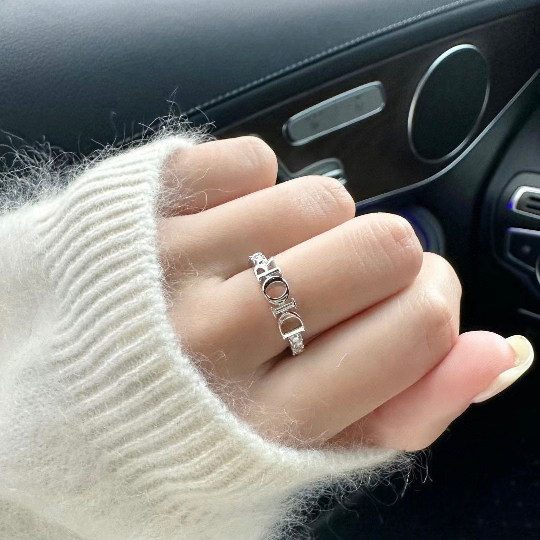 【新品出货】迪奥DIOR白金色戒指678号