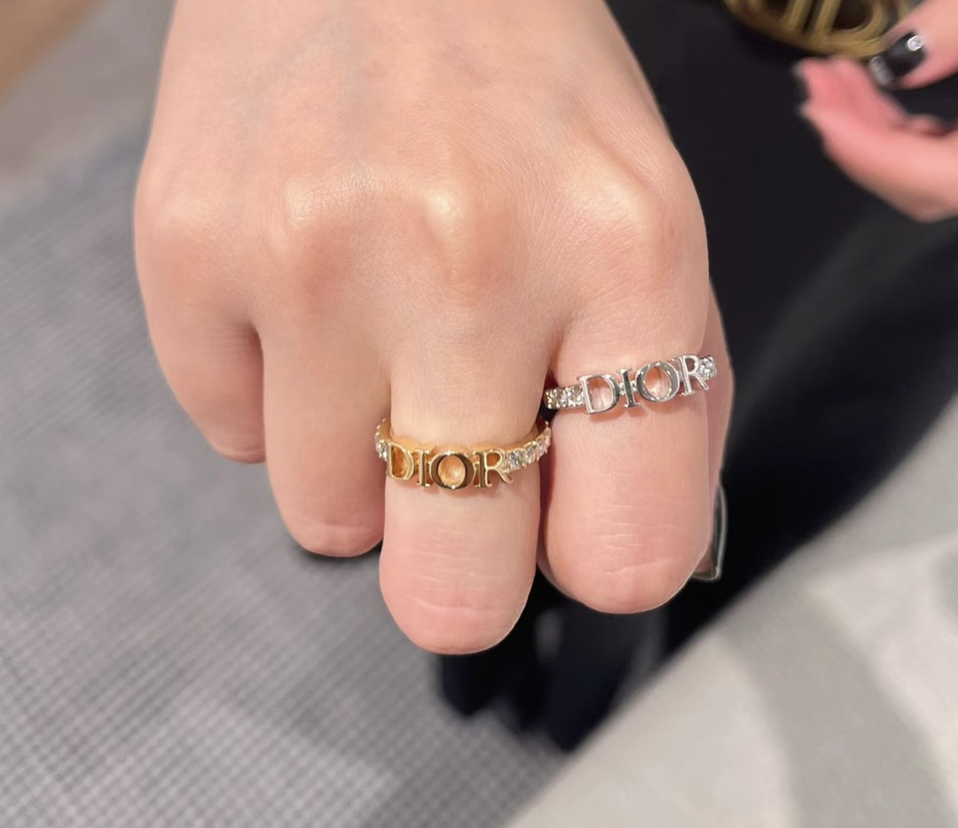 【新品出货】迪奥DIOR白金色戒指678号