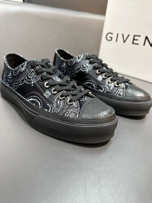 Givenchy Men's Low-Top Sneakers in Leather and Silk Bandana Print 1 Givenchy Men's Low-Top Sneakers in Leather and Silk Bandana Print