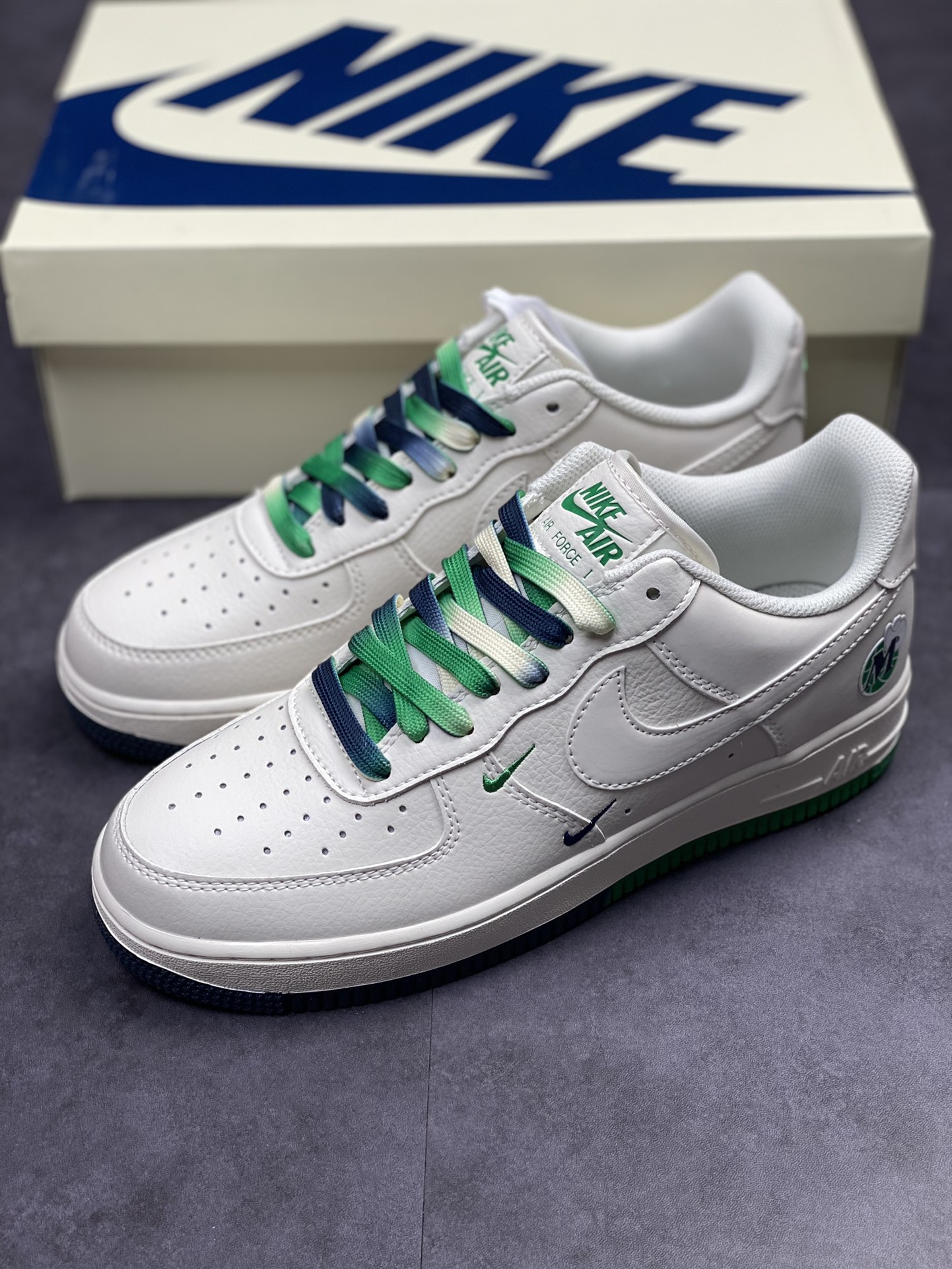 250 Nike Air Force 1 Low 07 DD5969-899