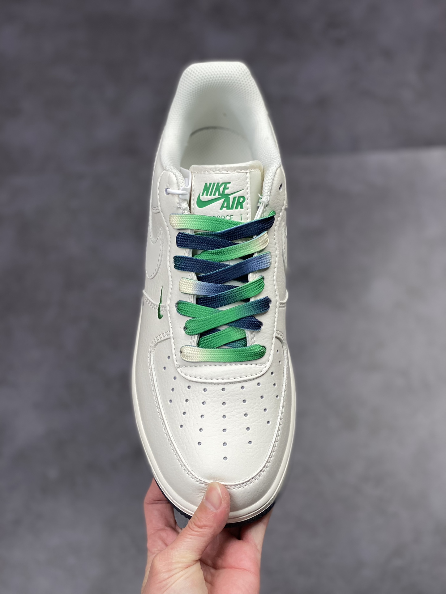 250 Nike Air Force 1 Low 07 DD5969-899