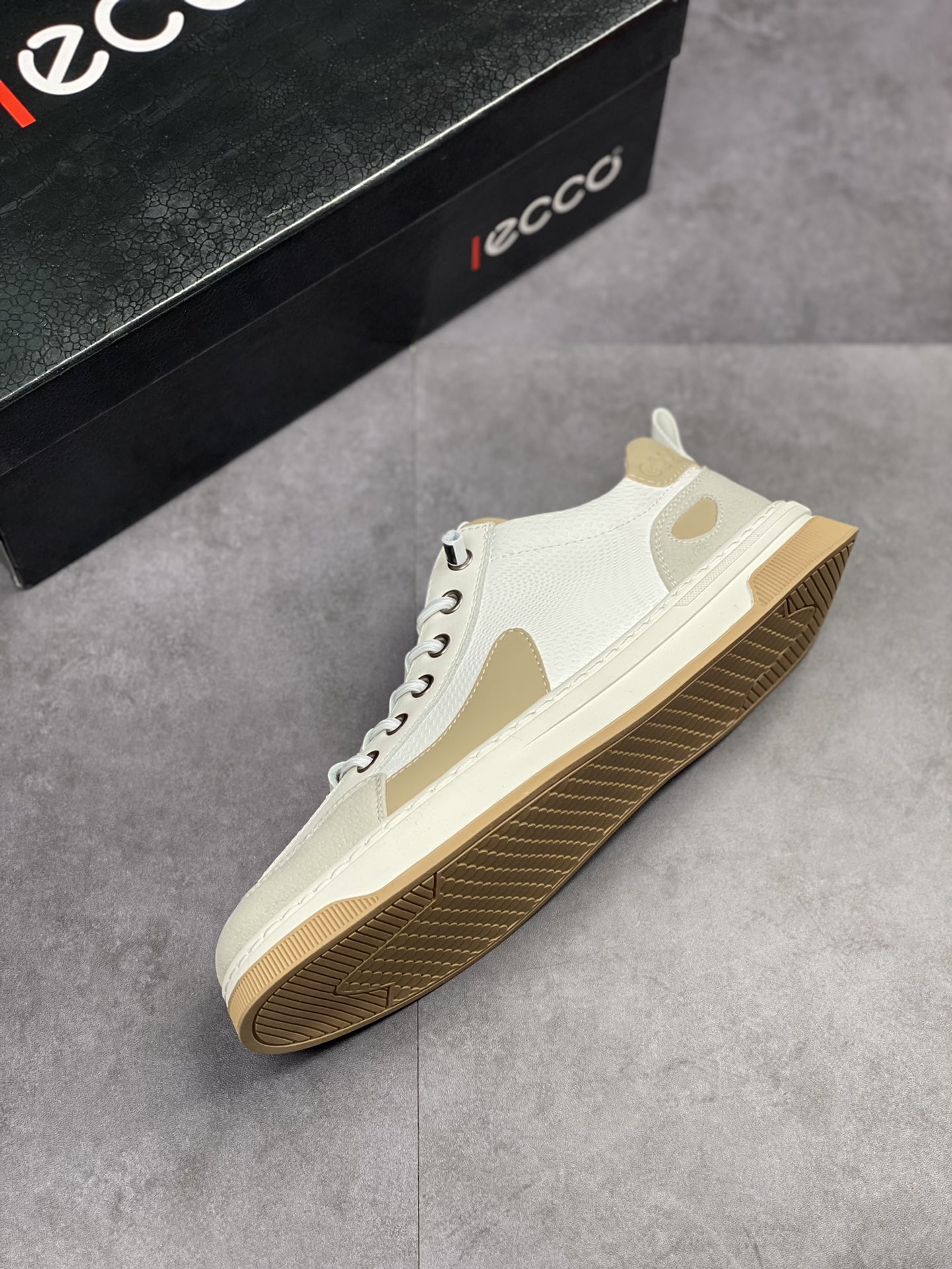 280  ECCO 爱步  黄景瑜同款休闲小皮鞋