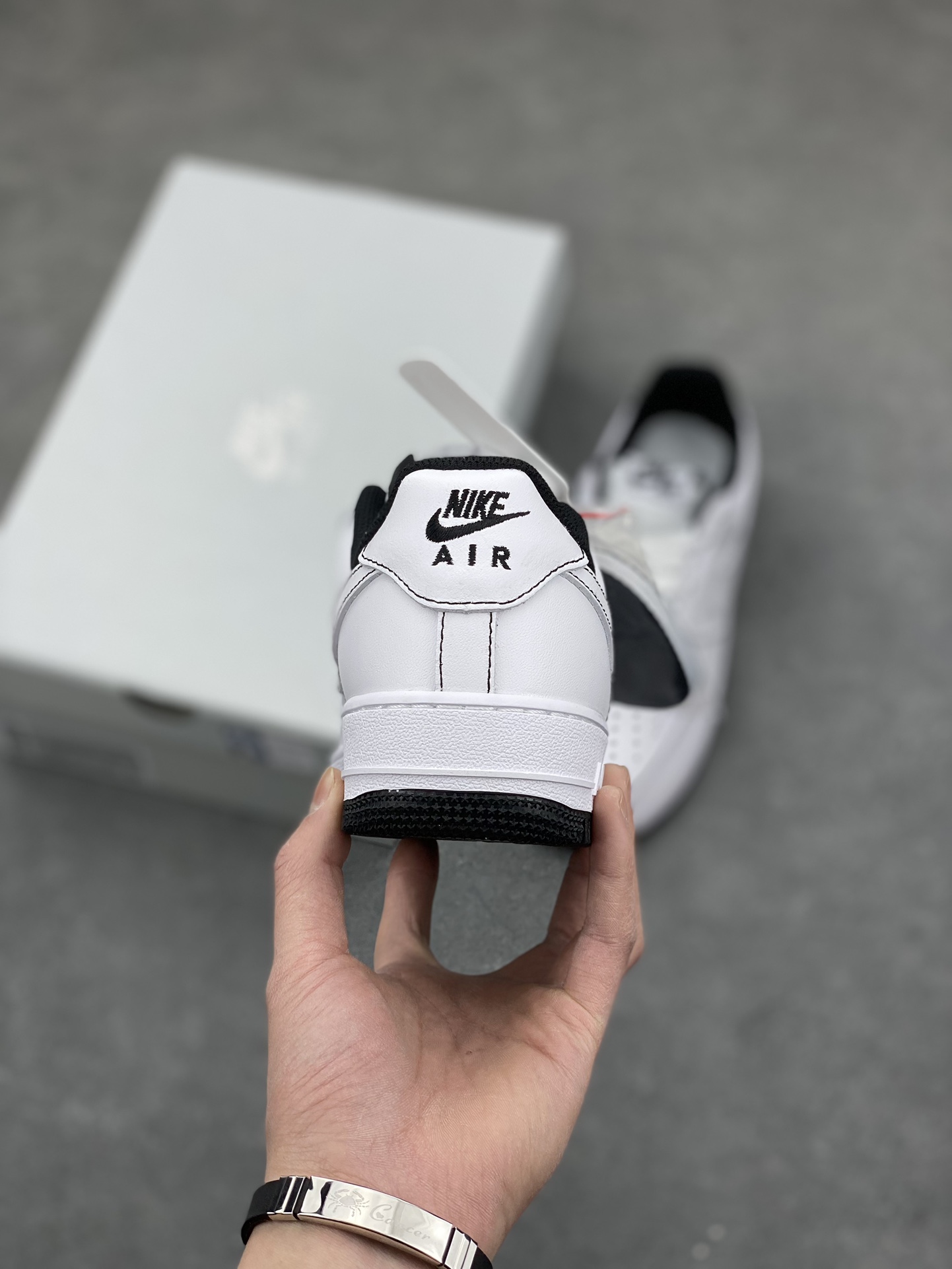 Nike Air Force 1 '07 White/Black Sneakers Classic Style & Comfort 5 i1677354096 4506 3