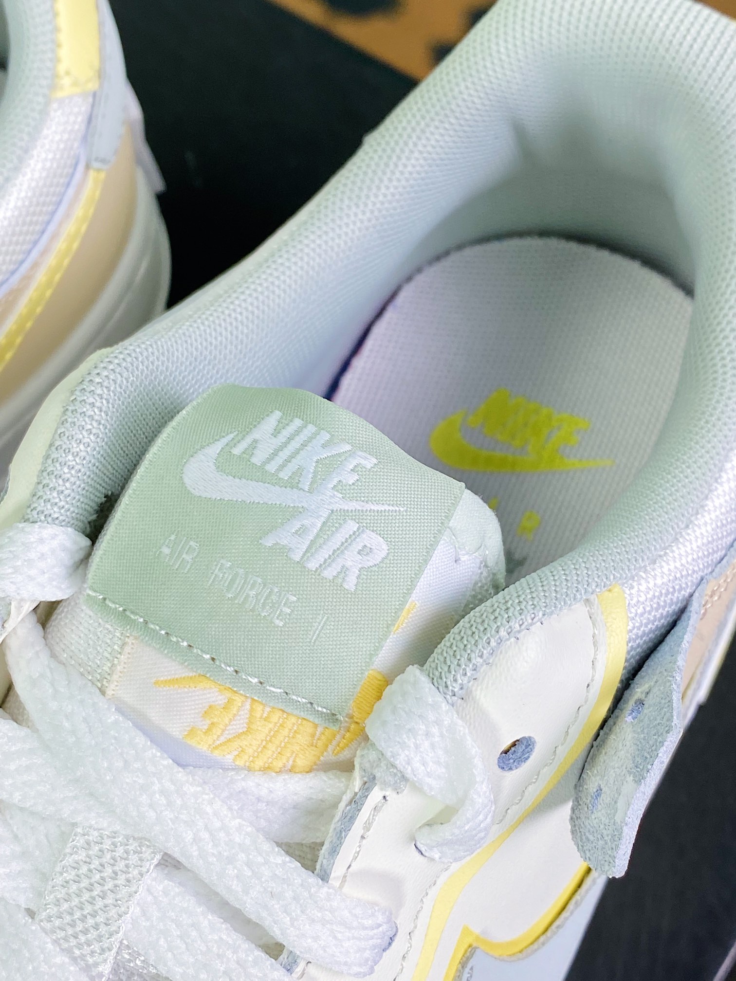 WMNS Air Force 1 Shadow ”Citron Tint” Air Force One sneakers ”off-white lemon yellow” DR7883-101