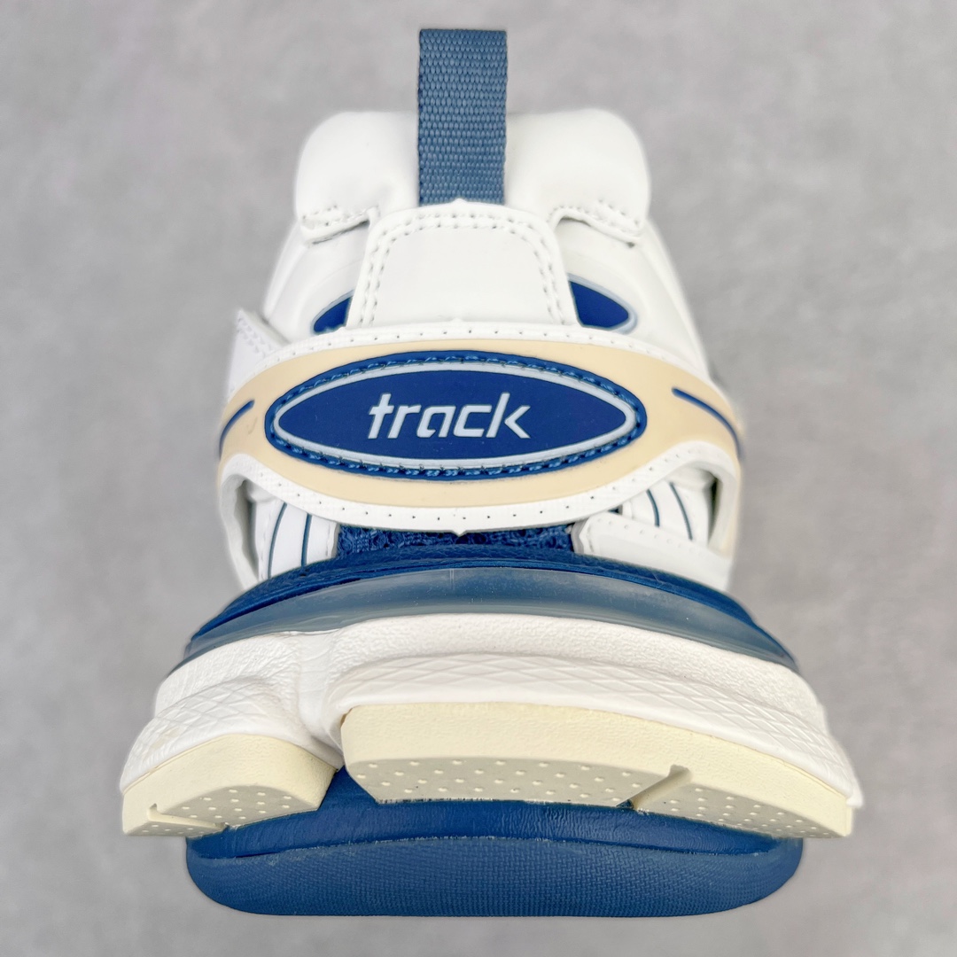 图片[8]-＃VG零售版 BALENCIAGA Track 巴黎世家三代复古老爹鞋 全套原纸板楦头开发 最原汁原味的灵魂版型 全鞋荧光划线卡点 胶水把控整洁度追求极致完美 每一双都是工艺品 多重QC质检 超越公司货的品控标准 实实在在的免检产品 原盒原配 正确字体电绣 粗细、位置、大小正确 侧边TPU 透气孔匹配意产原版 正确气垫分离大底 TPU软底 原版一致大底LOGO 立体感十足 原厂皮料水洗做旧 采购原厂网纱 该款鞋采用网眼布和尼龙制成 不含皮革 鞋舌饰有Track.2橡胶品牌标识 外侧饰有橡胶品牌标识 泡沫后帮压印品牌标识 外底正面压印BB标识 由176块饰片拼接而成的铰接式鞋面 侧面配金属质感网眼布 内面配有额外金属光泽饰件 包含1副鞋带和1副备用鞋带 后帮配有拉环鞋提 动态鞋底设计 为双脚带来后续的助力 正常尺码 尺码：35 36 37 38 39 40 41 42 43 44 45 46-选品中心