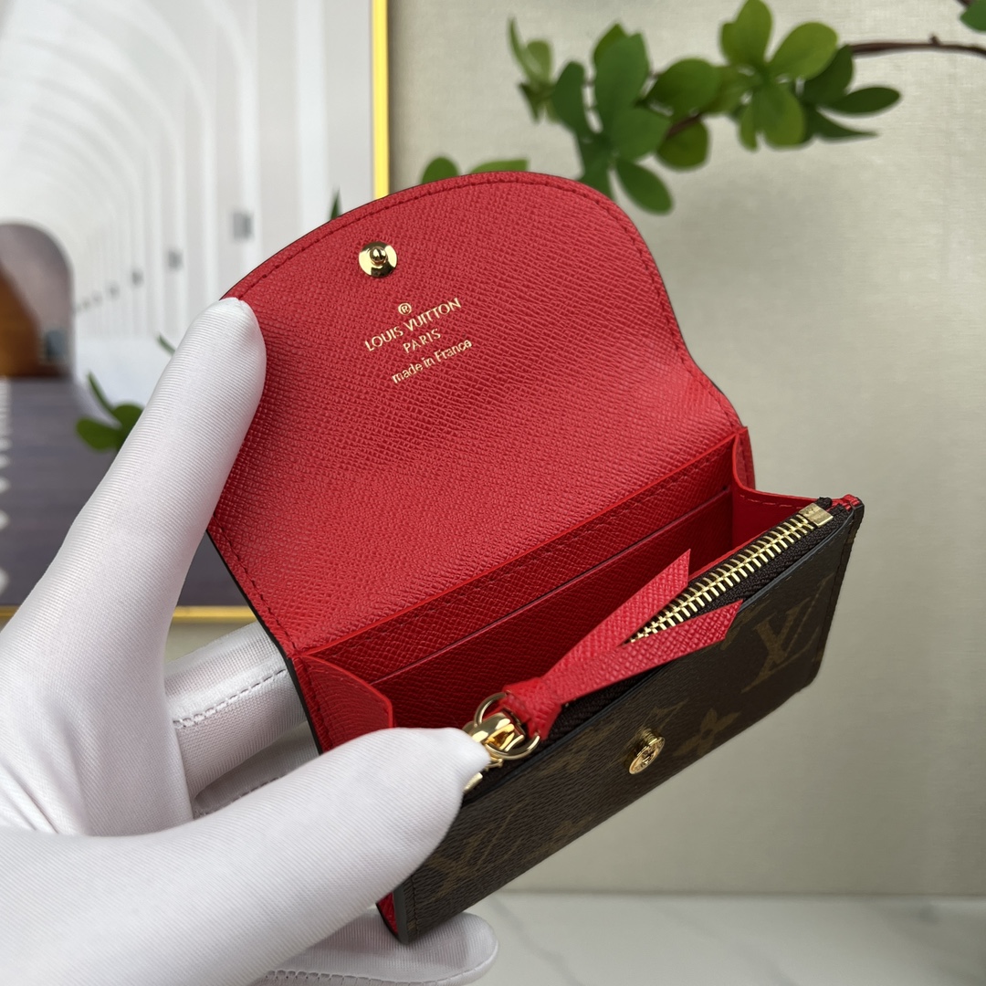 顶级原单 【louis vuitton】顶级原单 独家背景 M41939 金扣大红 尺寸: 11 x 8 x 2.5 厘米 本款 Rosalie 4