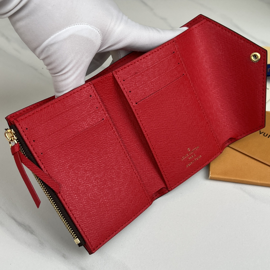 louis vuitton】顶级原单 独家背景 N41659金扣 尺寸: 12 x 9.5 x 2.5 厘米 本款 Victorine 钱夹取材 8