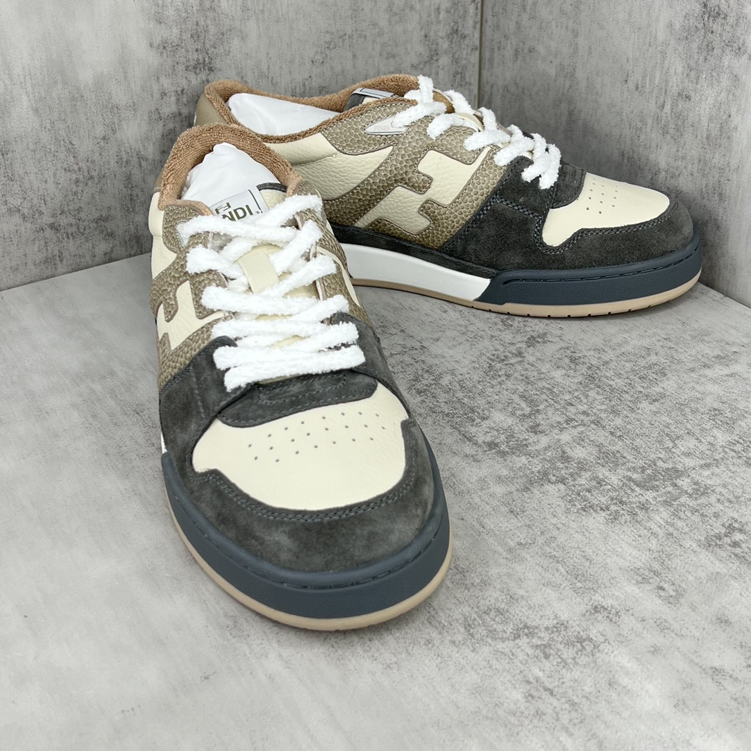 Fendi 新款上架 (莞产 ) Fendi 芬迪23ss 休闲鞋FENDI芬迪match最新 运动鞋 设计师Kim Jones打造的首款运动鞋fendi match 和LV驴牌的Trainer篮球运动鞋 鞋型差不多 添加了FF 的设计 鞋面采用麂皮和皮革拼接组合 侧面凸起的双F logo内里采用毛巾绒里 / 男款39-45