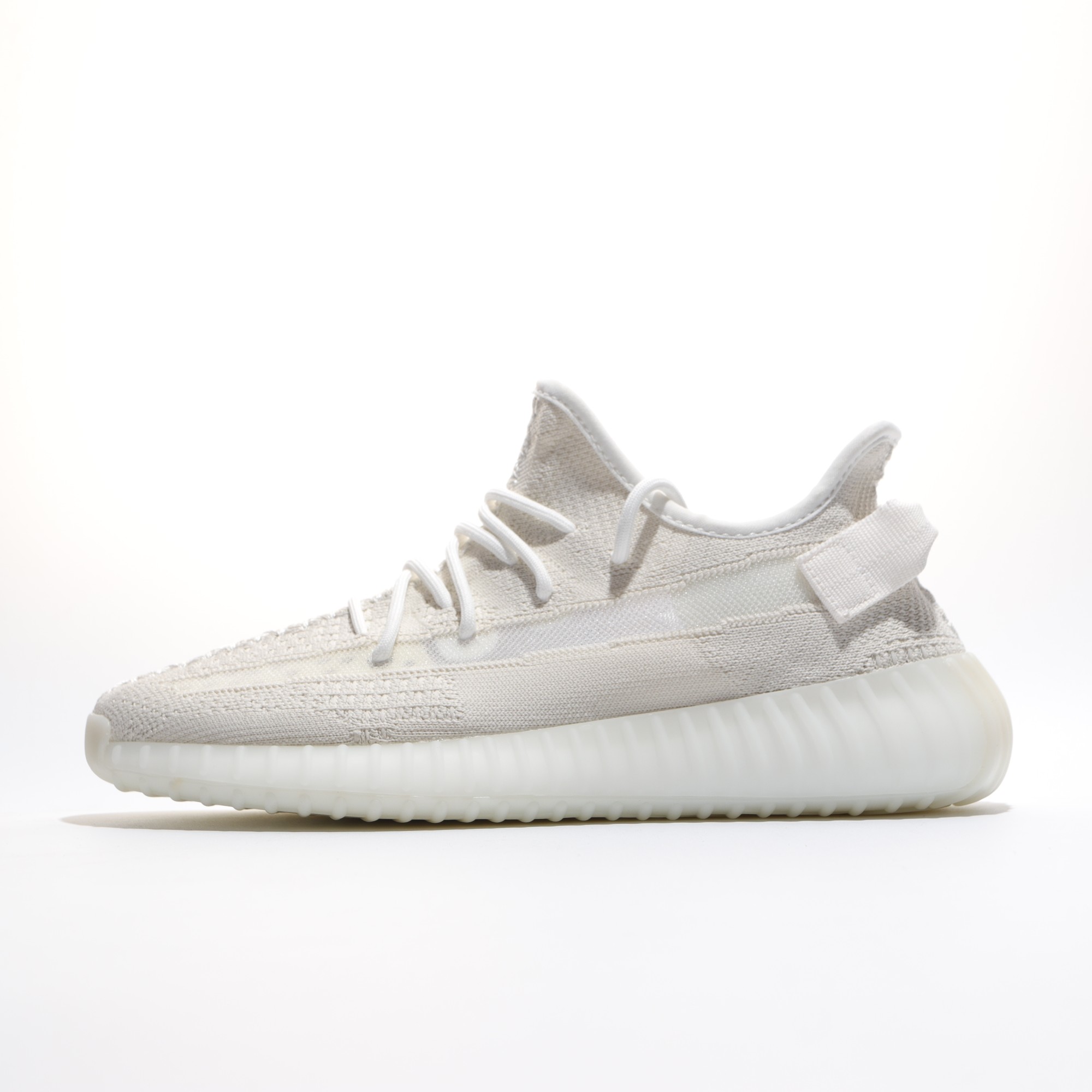 春夏季爆款Yeezy350v2系列上