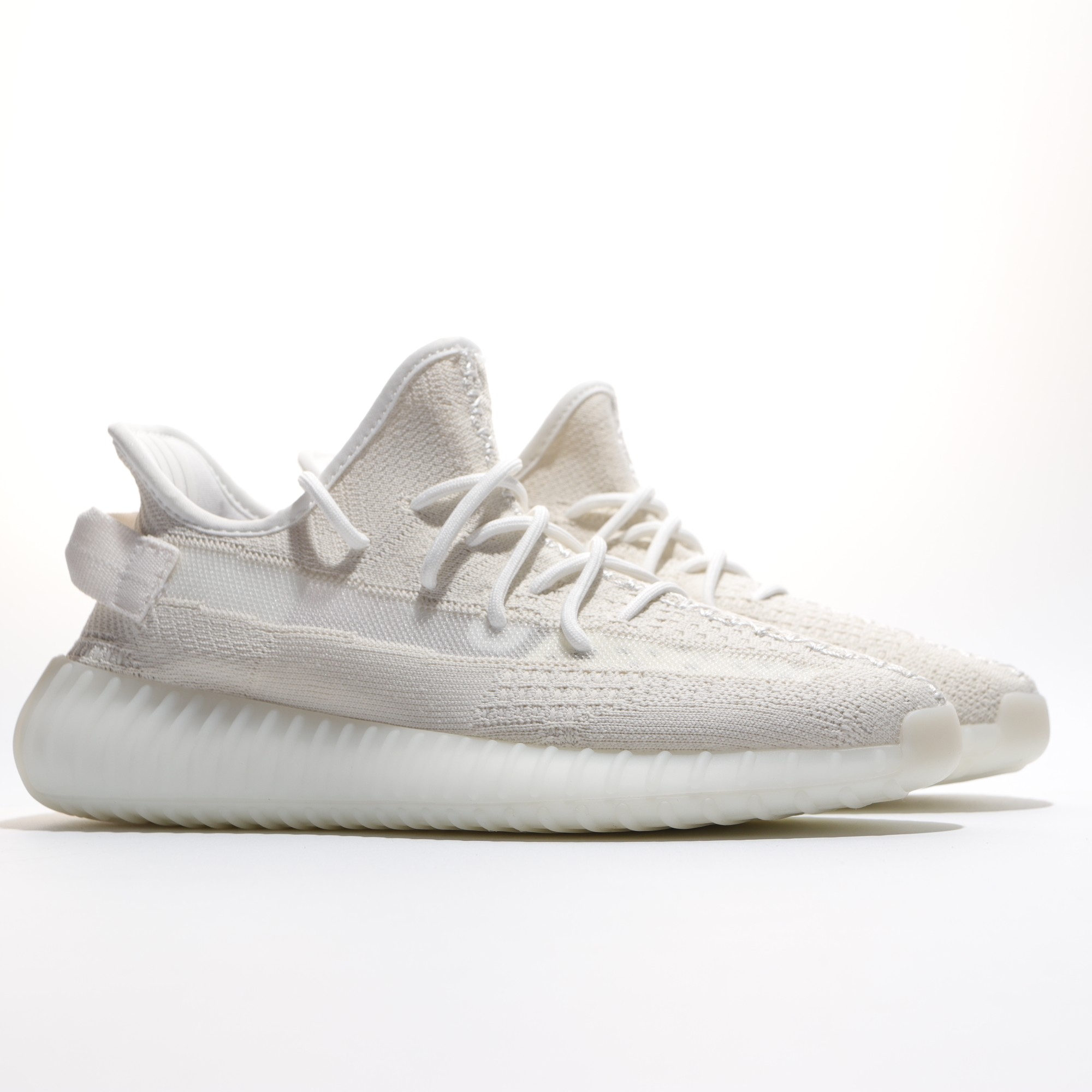 春夏季爆款Yeezy350v2系列上