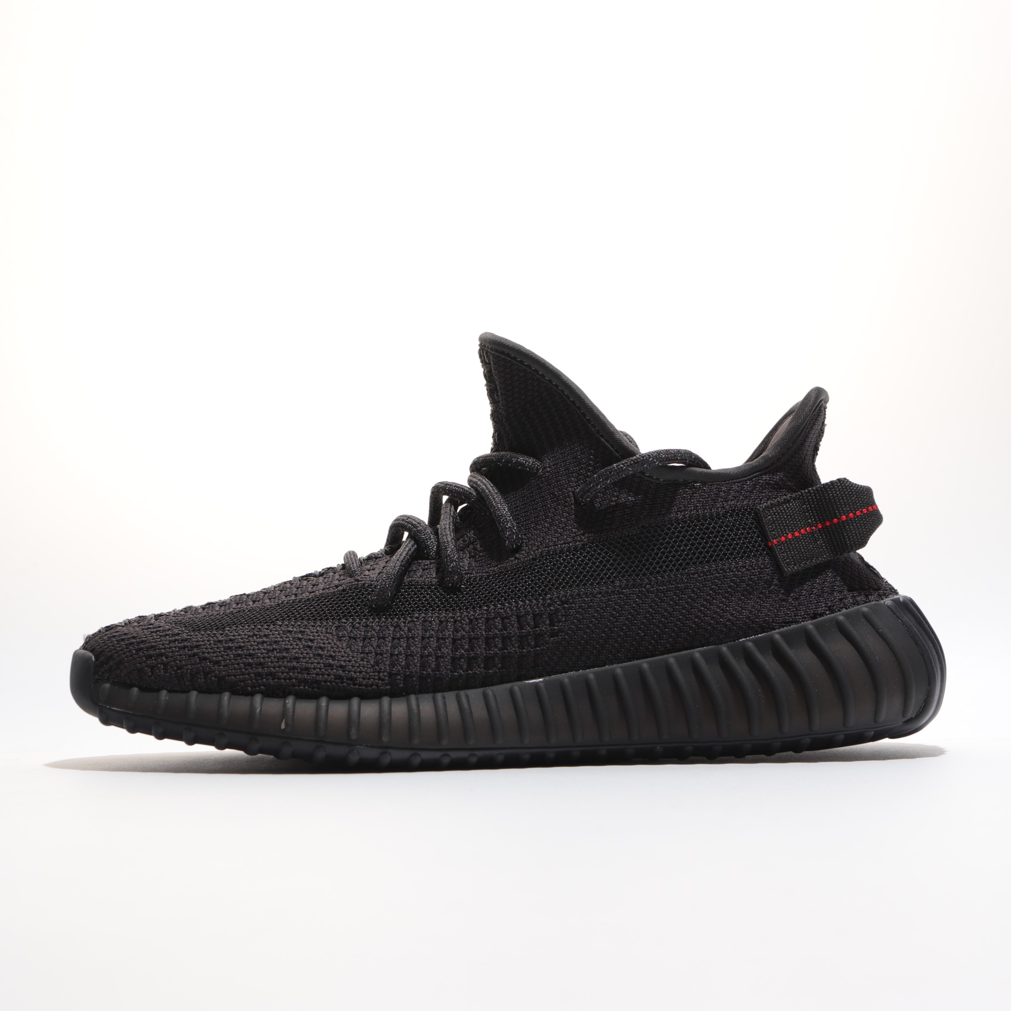 春夏季爆款Yeezy350v2系列上