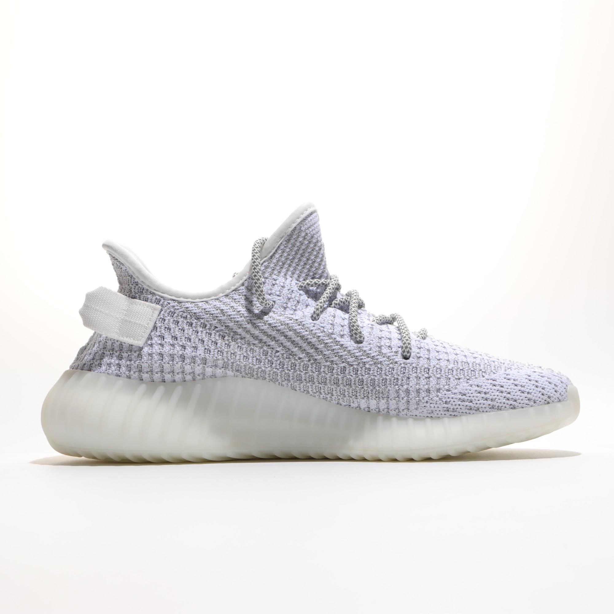 春夏季爆款Yeezy350v2系列上