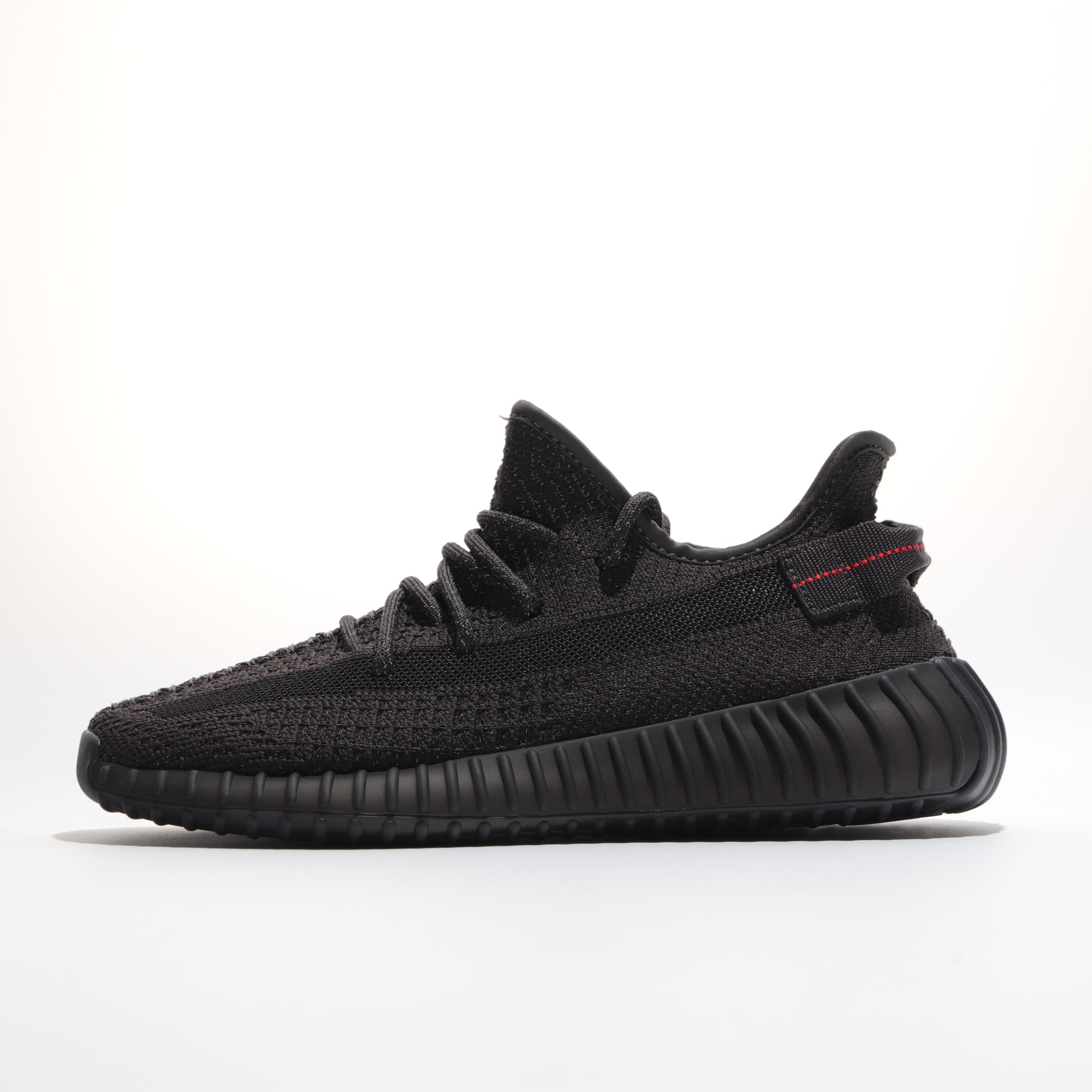 春夏季爆款Yeezy350v2系列上