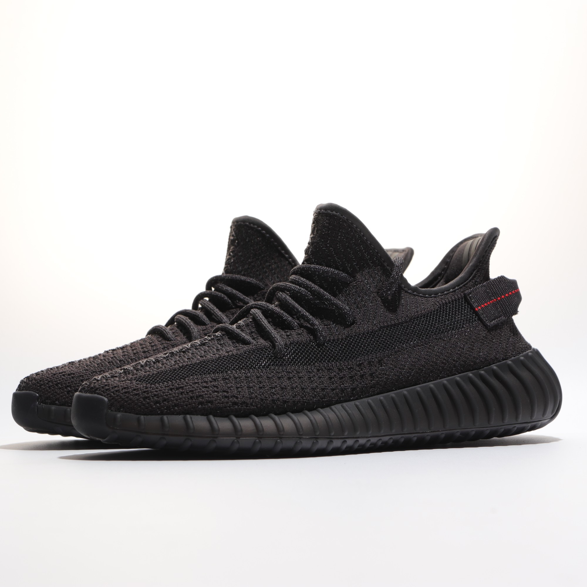 春夏季爆款Yeezy350v2系列上