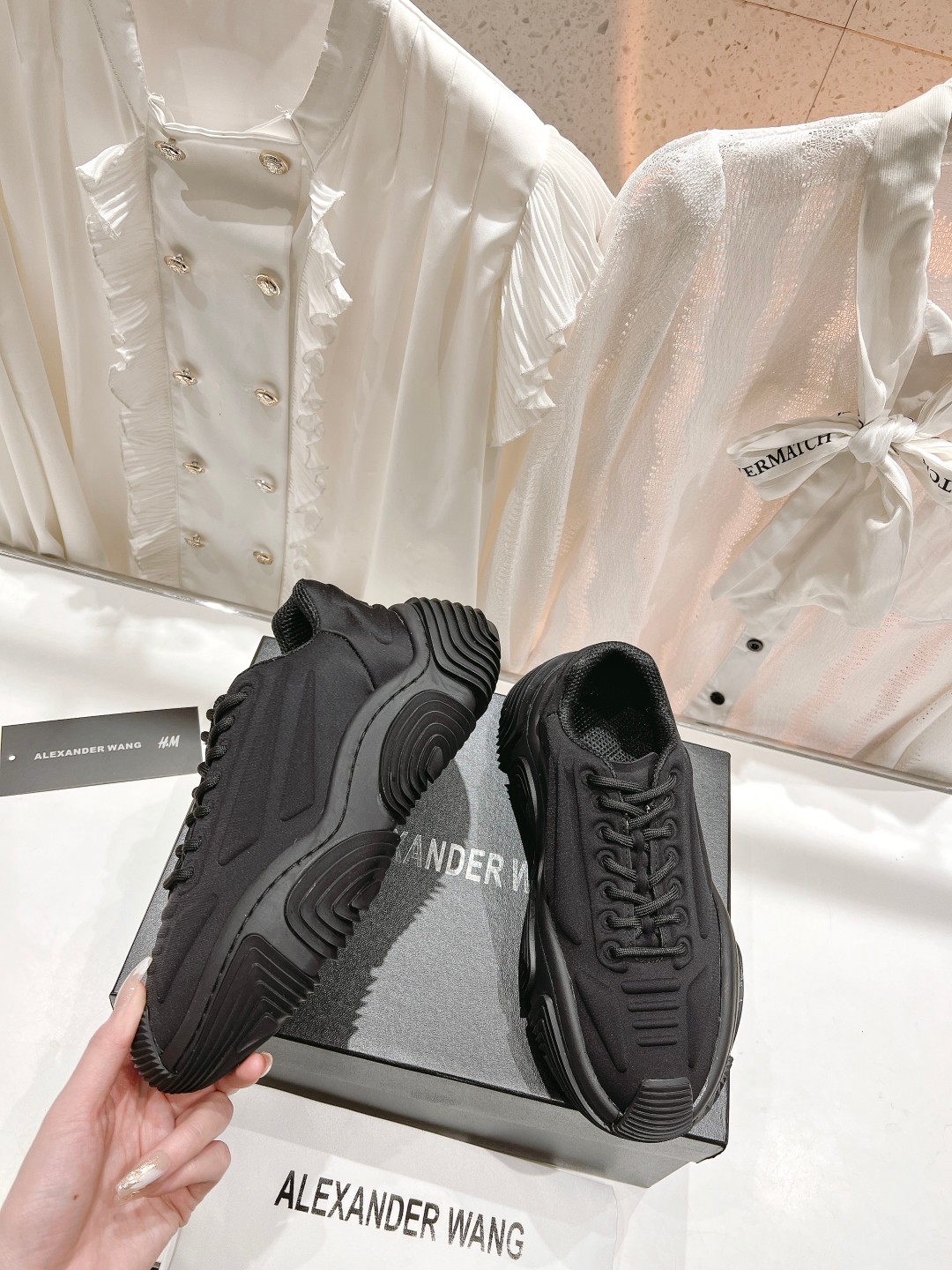 2023 New Alexander Wang Couple Sneakers: Top Quality and Comfortable Styles - 图片 3
