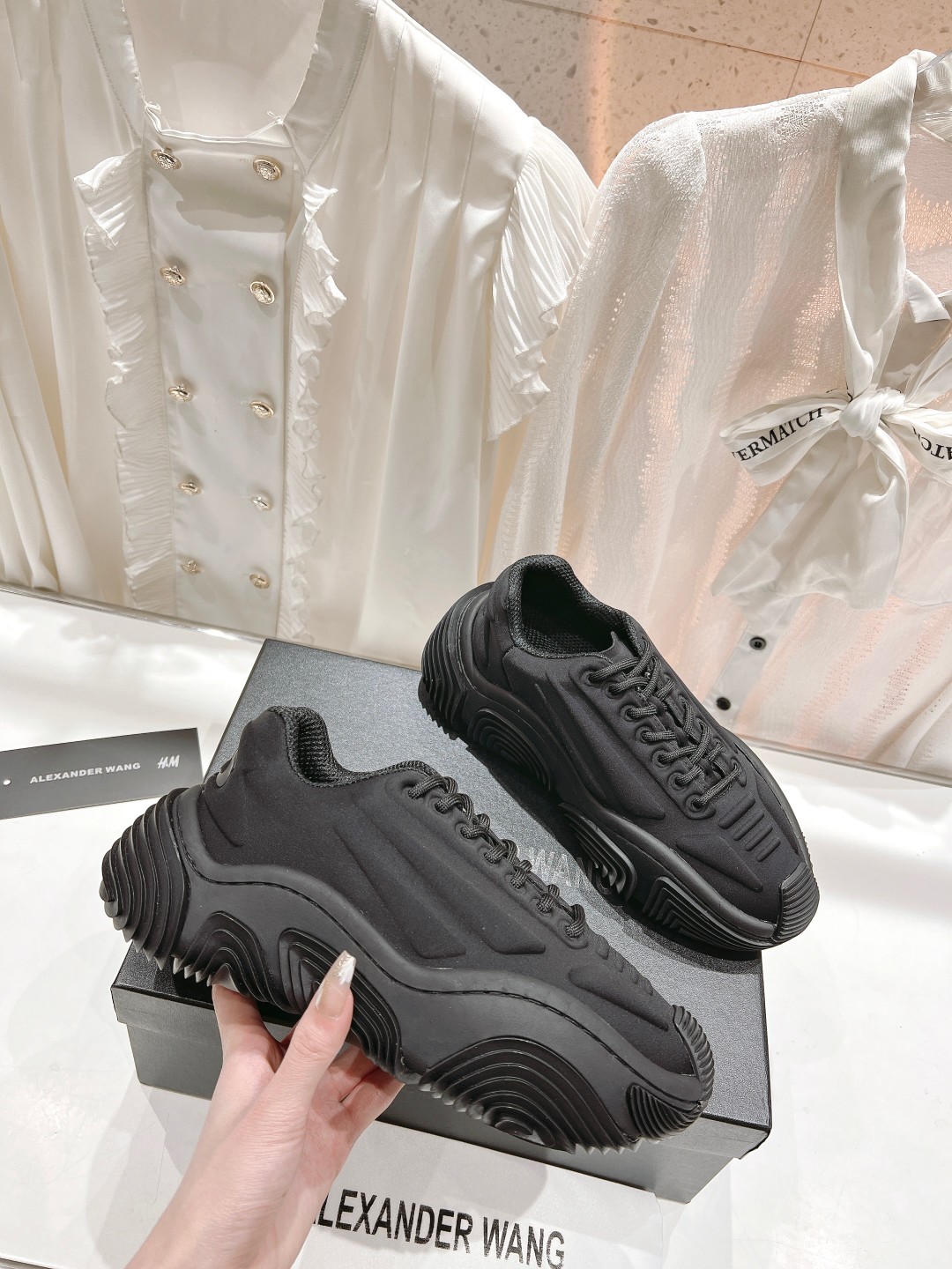 2023 New Alexander Wang Couple Sneakers: Top Quality and Comfortable Styles - 图片 4