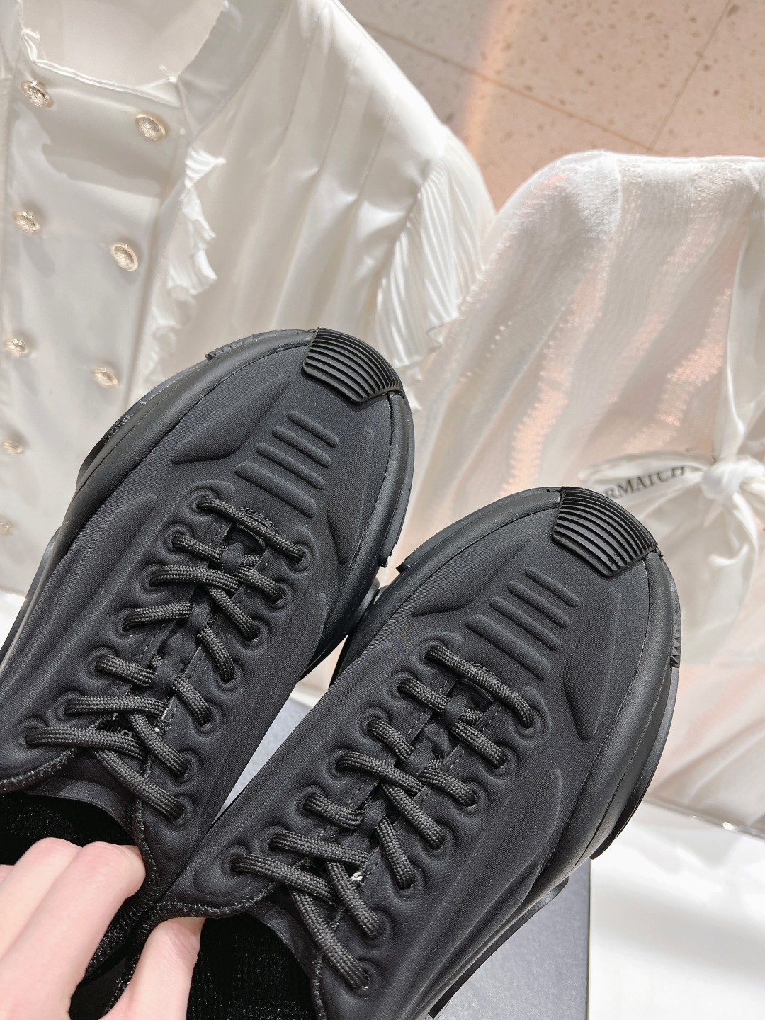 2023 New Alexander Wang Couple Sneakers: Top Quality and Comfortable Styles - 图片 6