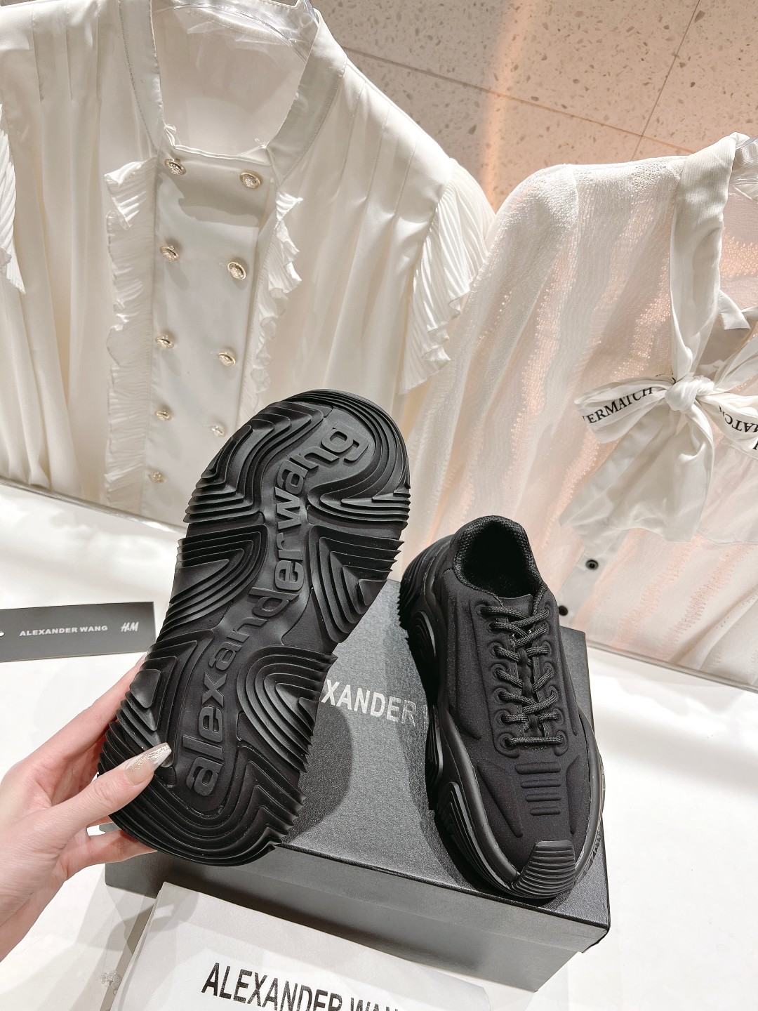 2023 New Alexander Wang Couple Sneakers: Top Quality and Comfortable Styles - 图片 9